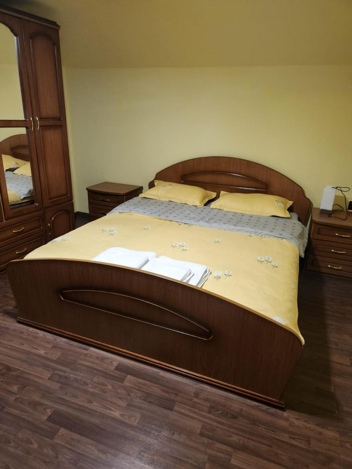 Double Room with Shared Bathroom photo 1