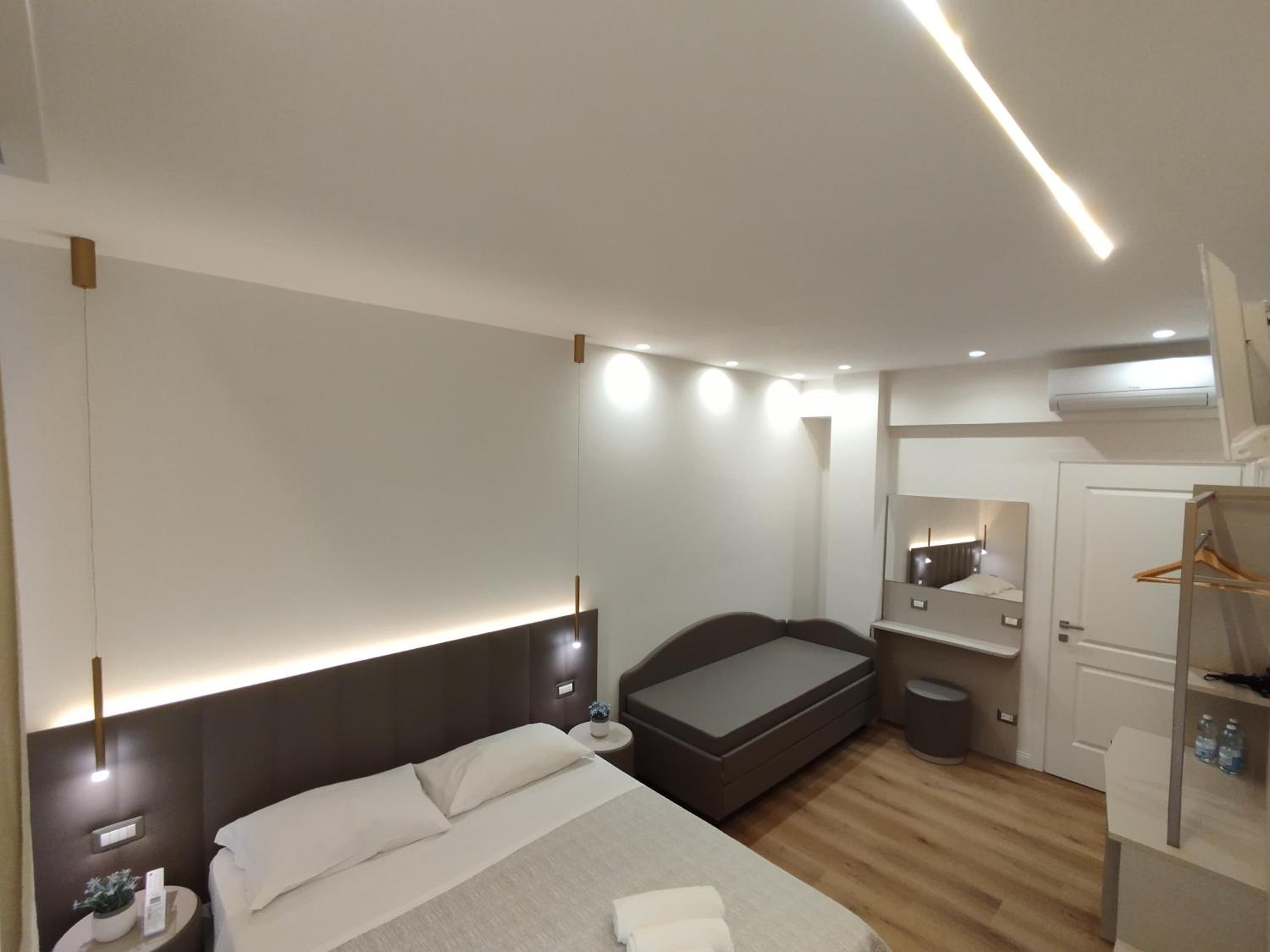 Double Room with Balcony photo 3