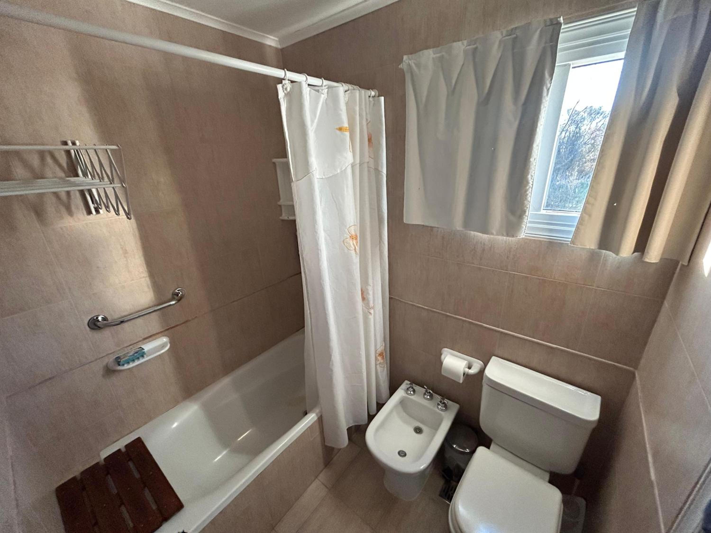 One-Bedroom Bungalow photo 2