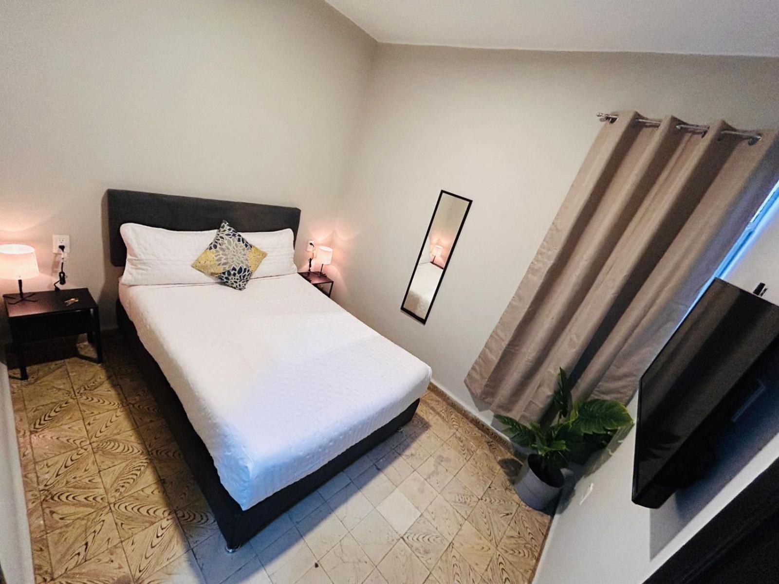 Double Room with Private External Bathroom - Photo 1