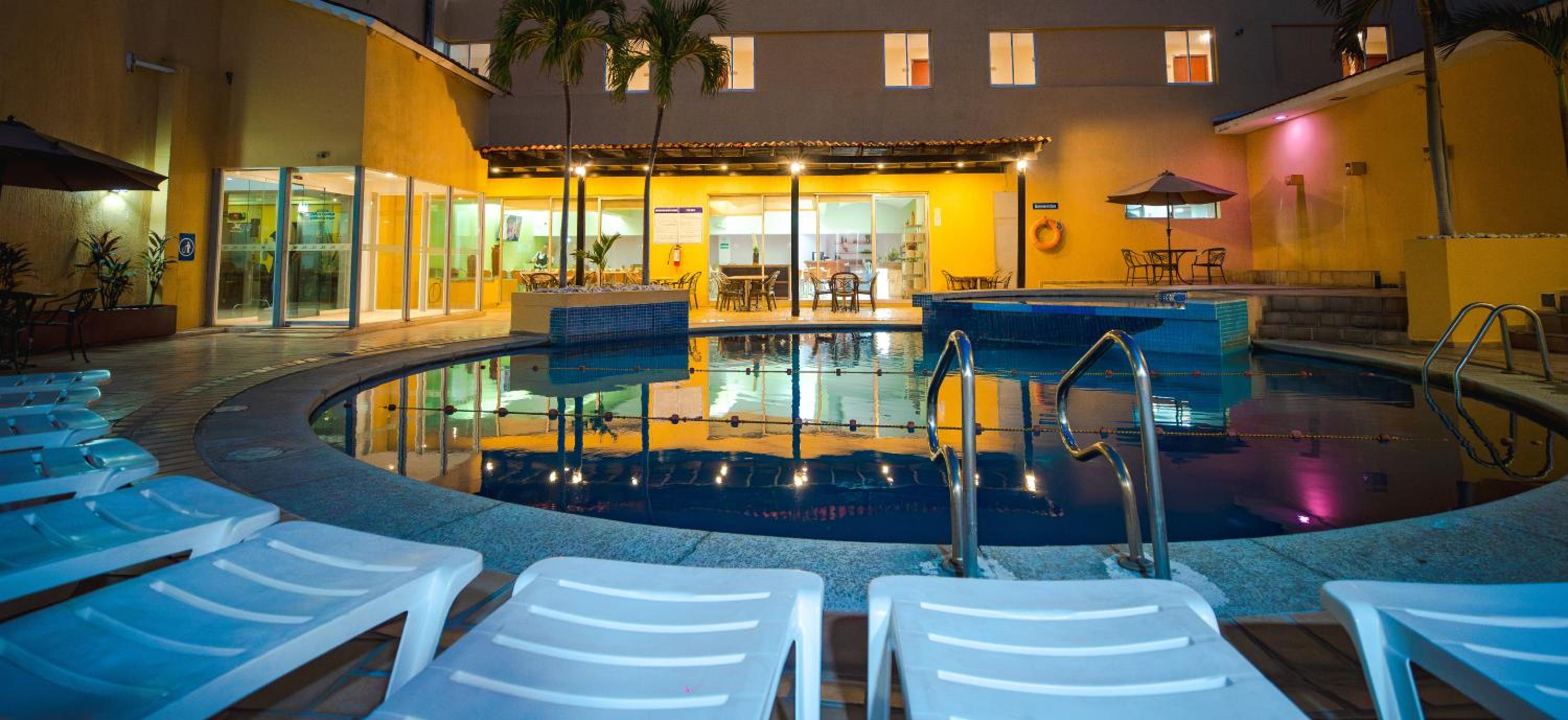Twin Room with Pool View - Non-Smoking - Photo 11