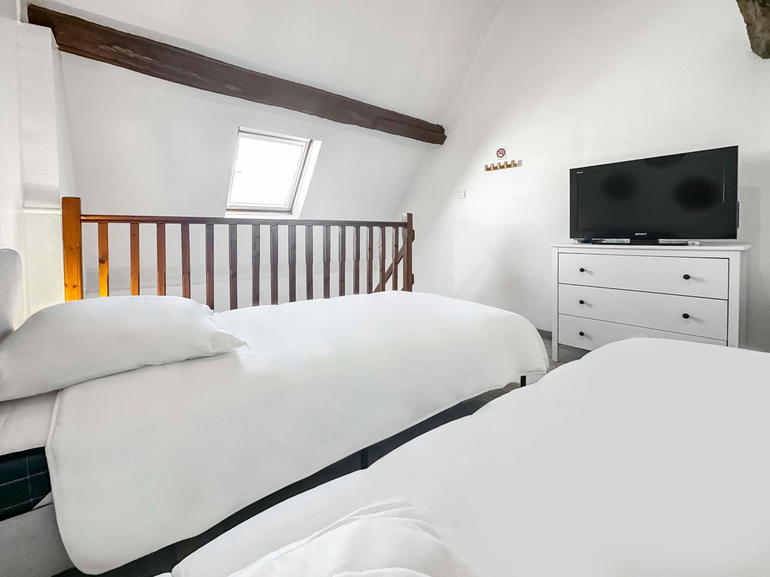 Two-Bedroom House photo 2