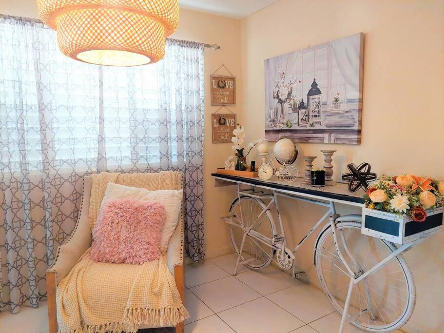 Three-Bedroom House photo 2