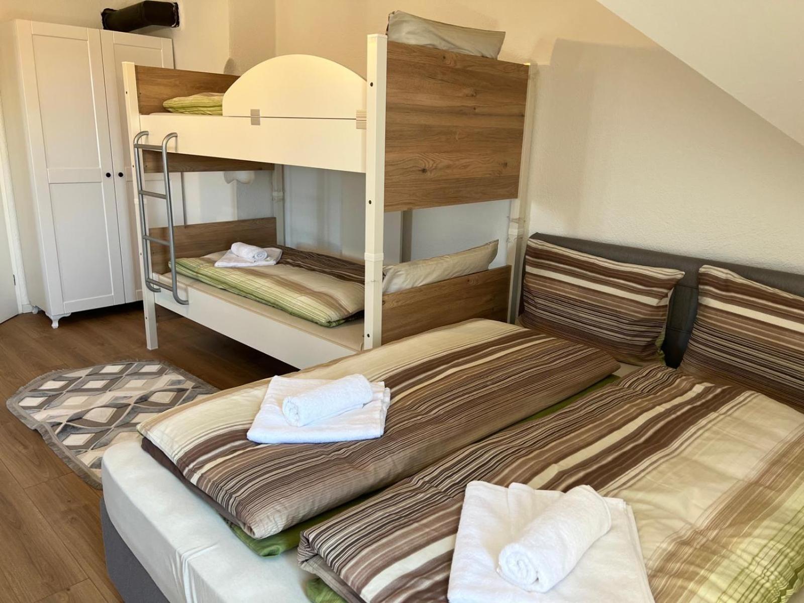 Four-Bedroom Apartment with Balcony  photo 1