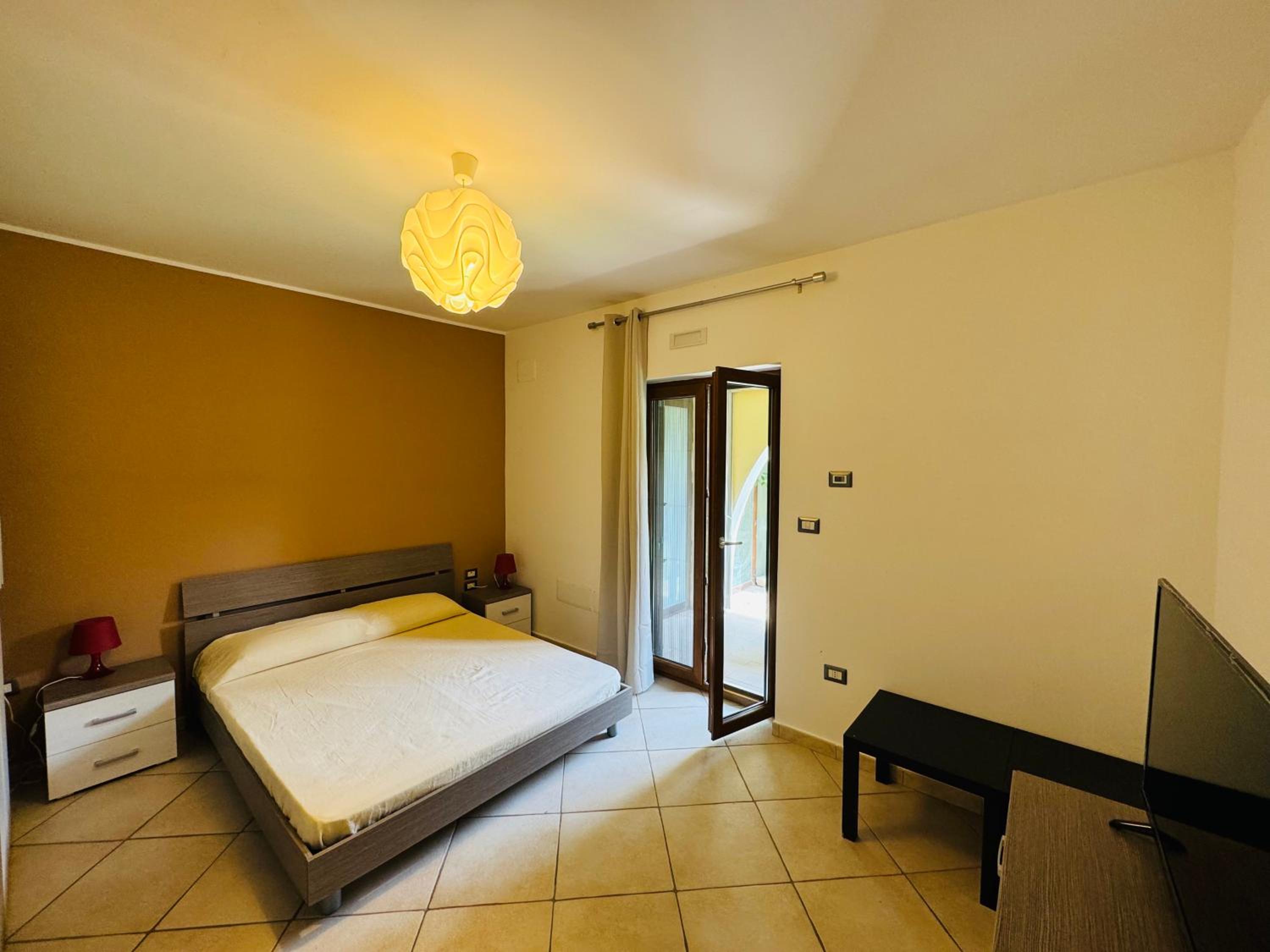 One-Bedroom House photo 1