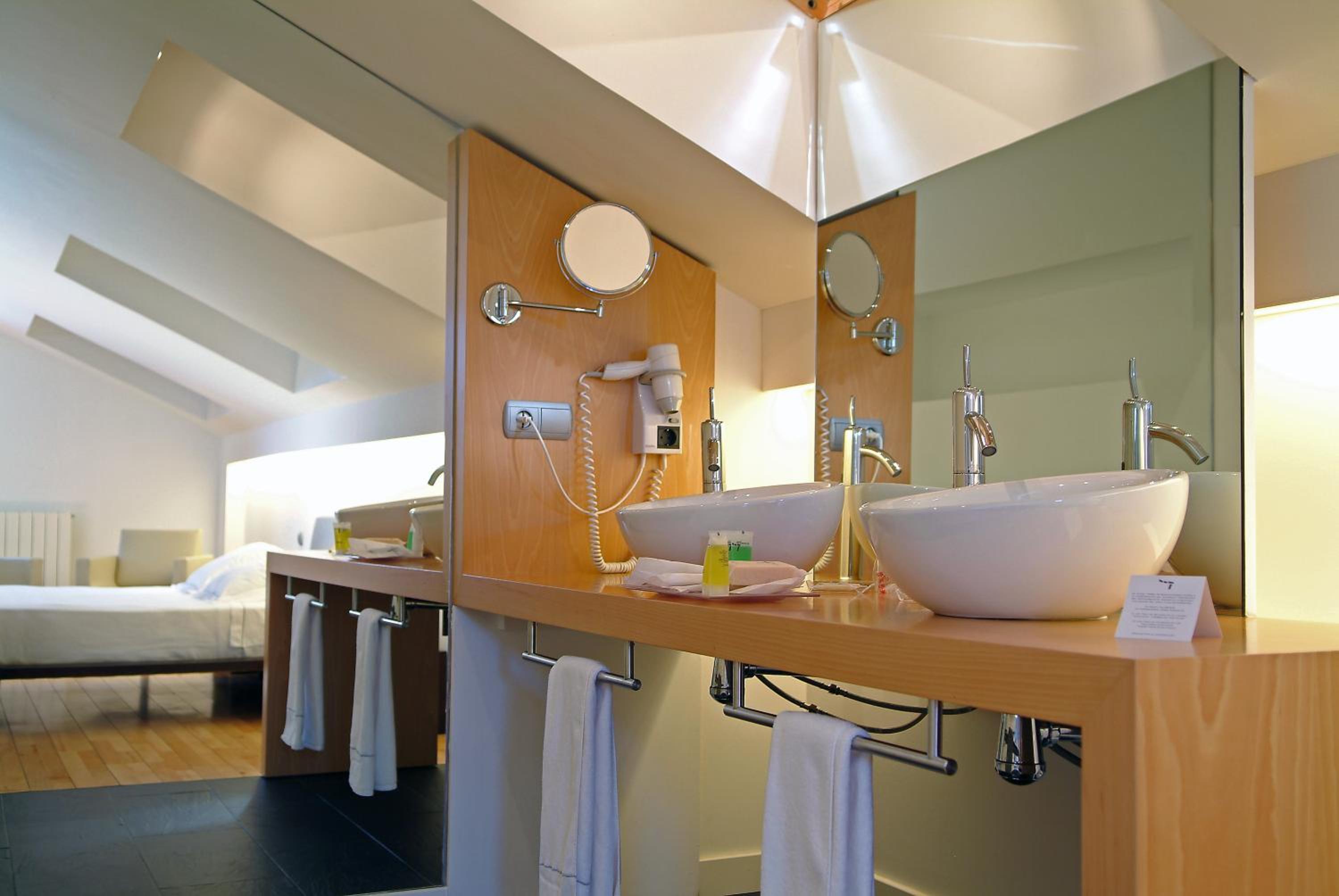Suite - Photo 4