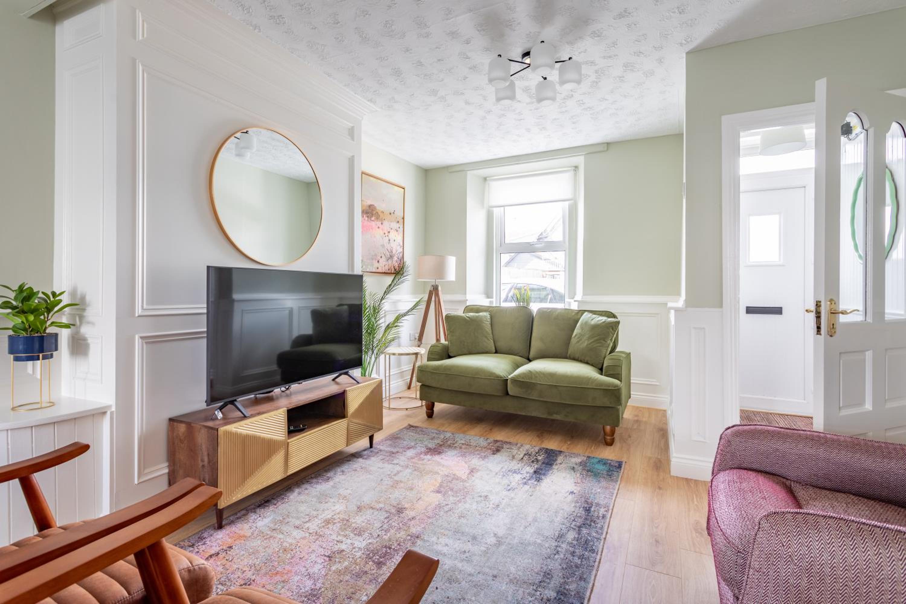 Three-Bedroom House photo 1