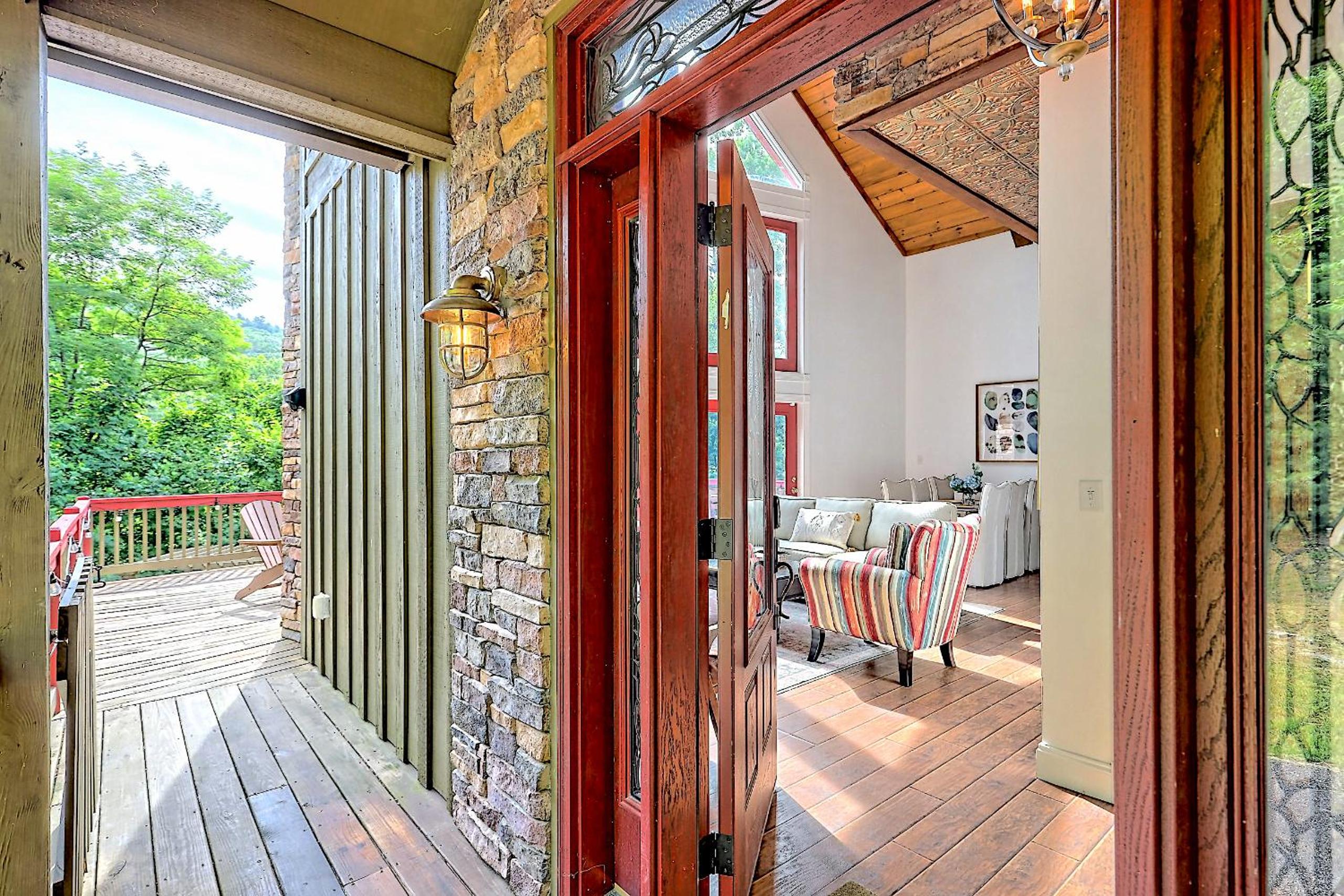 Three-Bedroom House photo 1