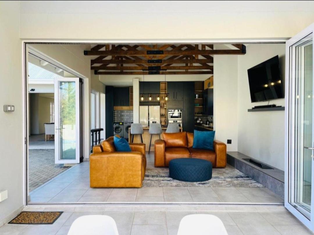 Four-Bedroom House photo 1