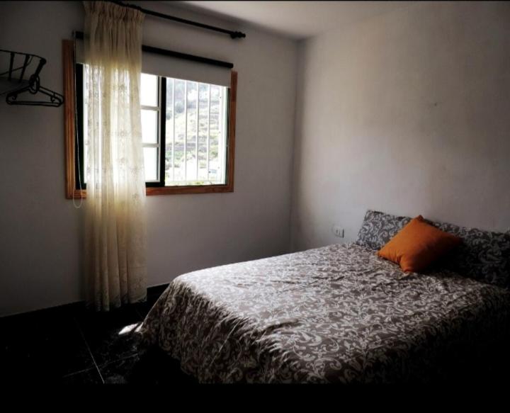 Two-Bedroom Apartment with Mountain View photo 3