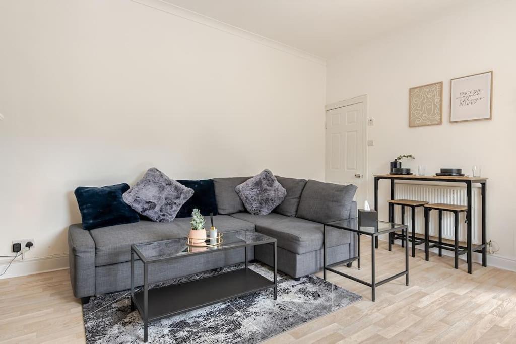 Two-Bedroom House photo 3