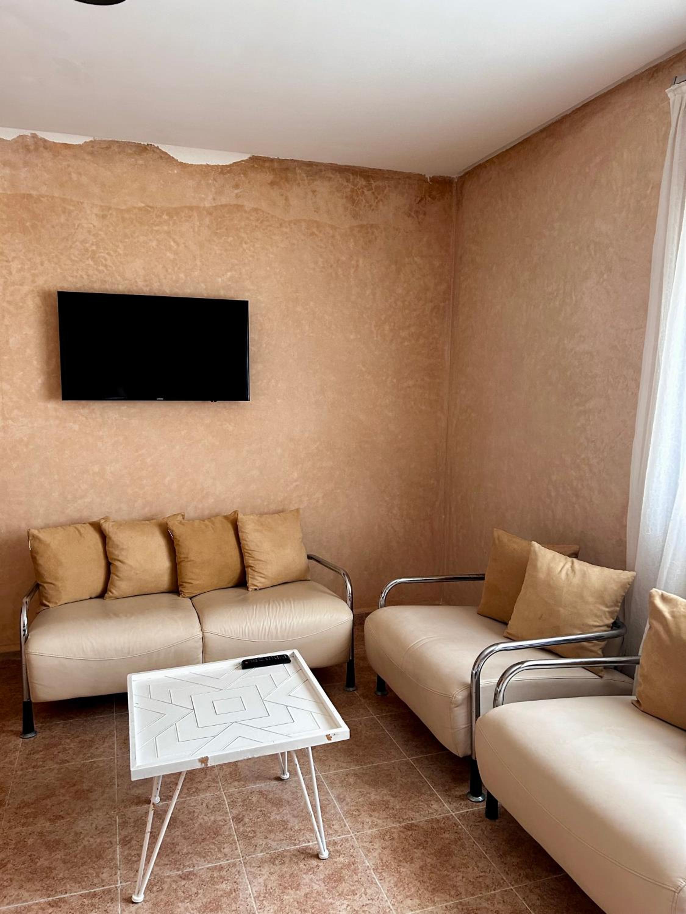Villa photo 1