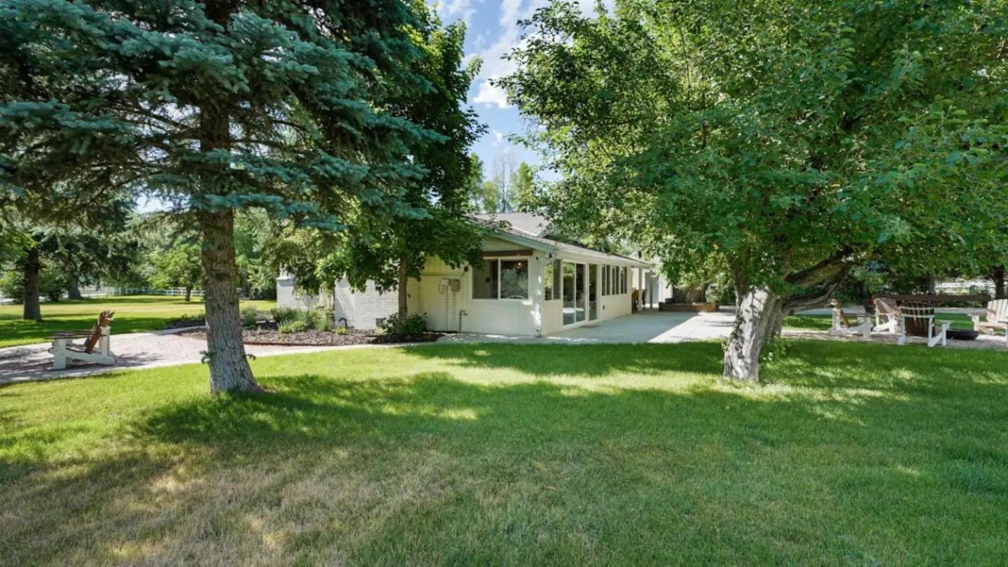 Four-Bedroom House photo 2
