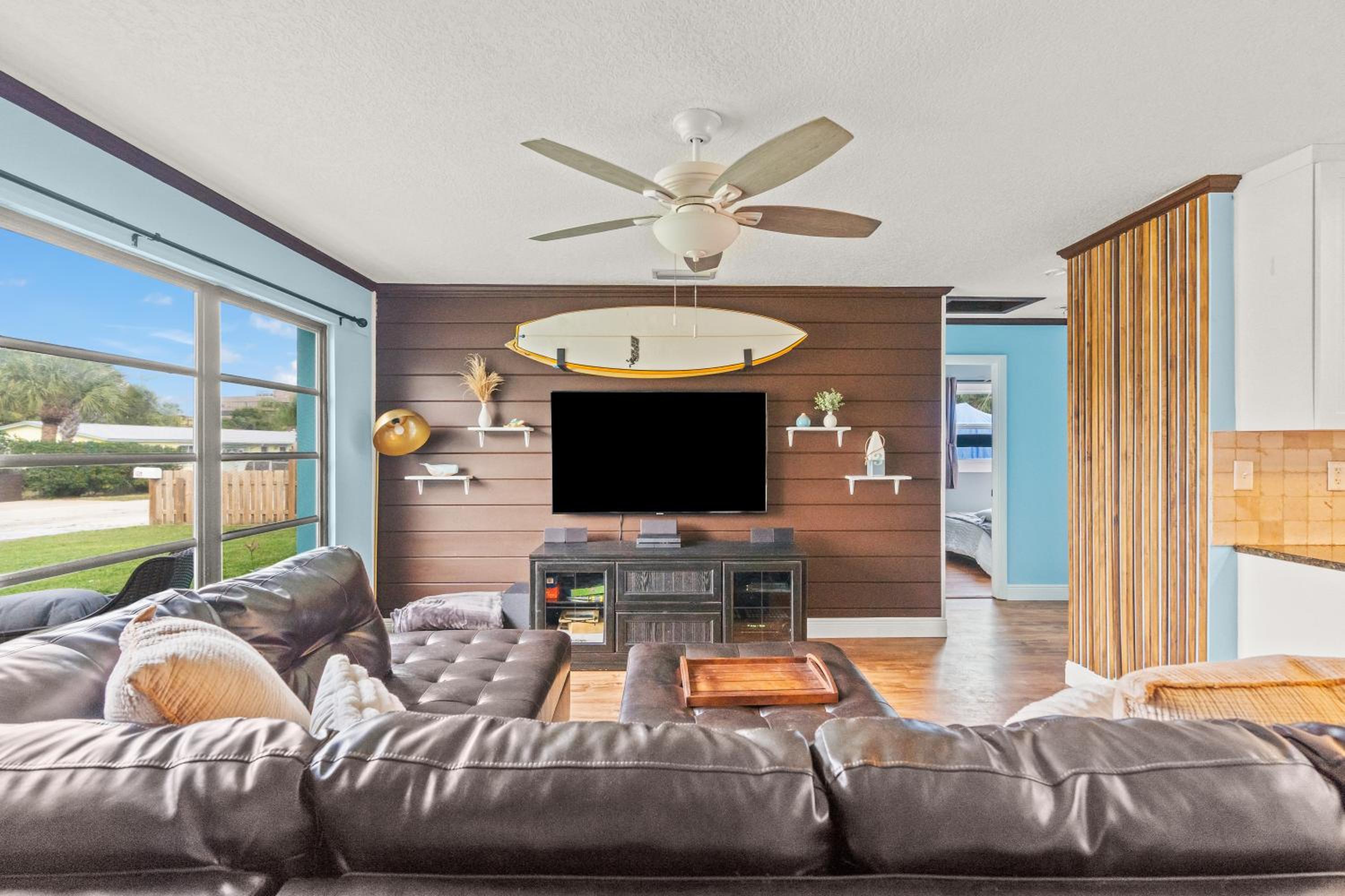 Three-Bedroom House photo 3