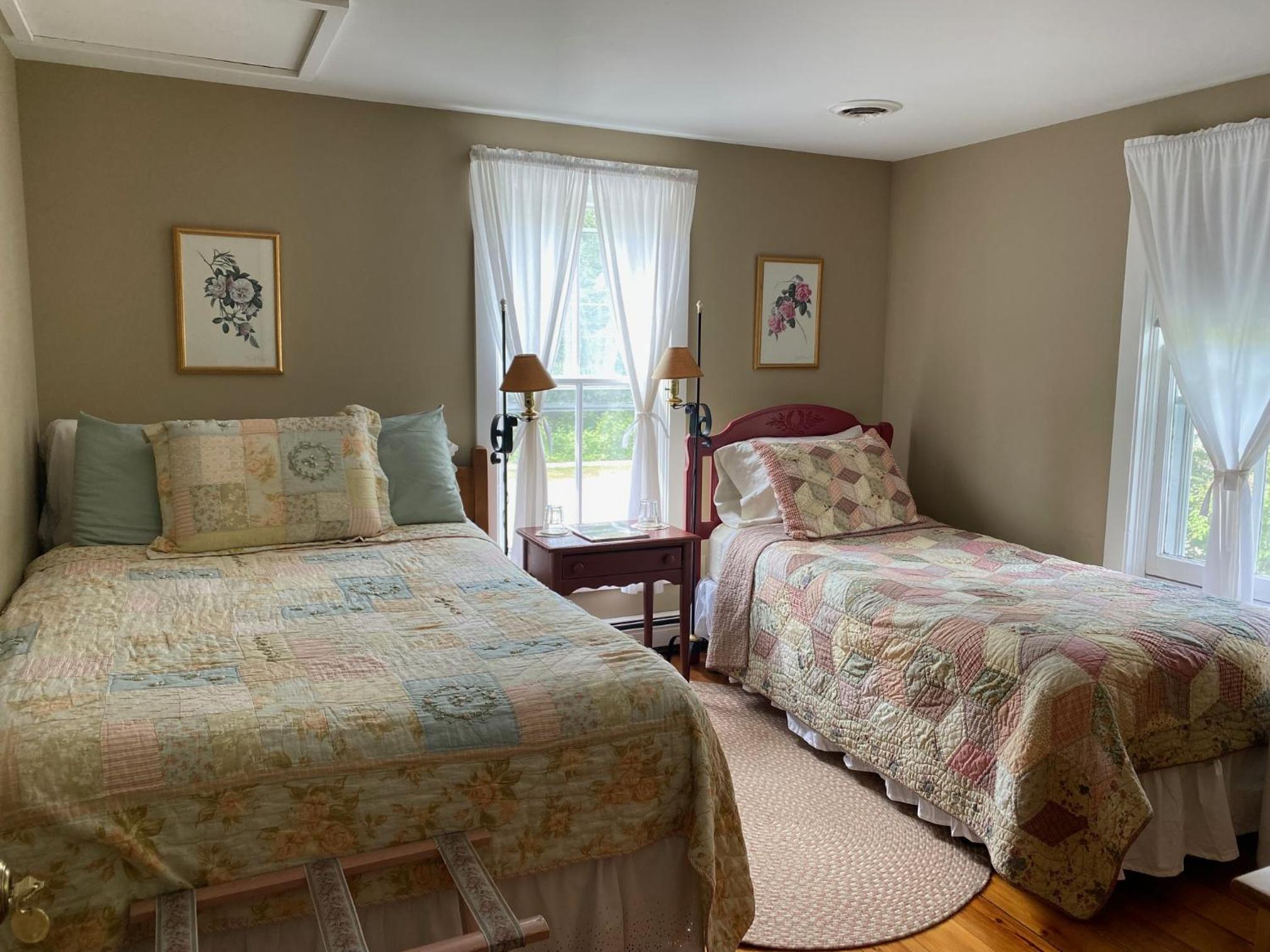 Triple Room with Shared Bathroom