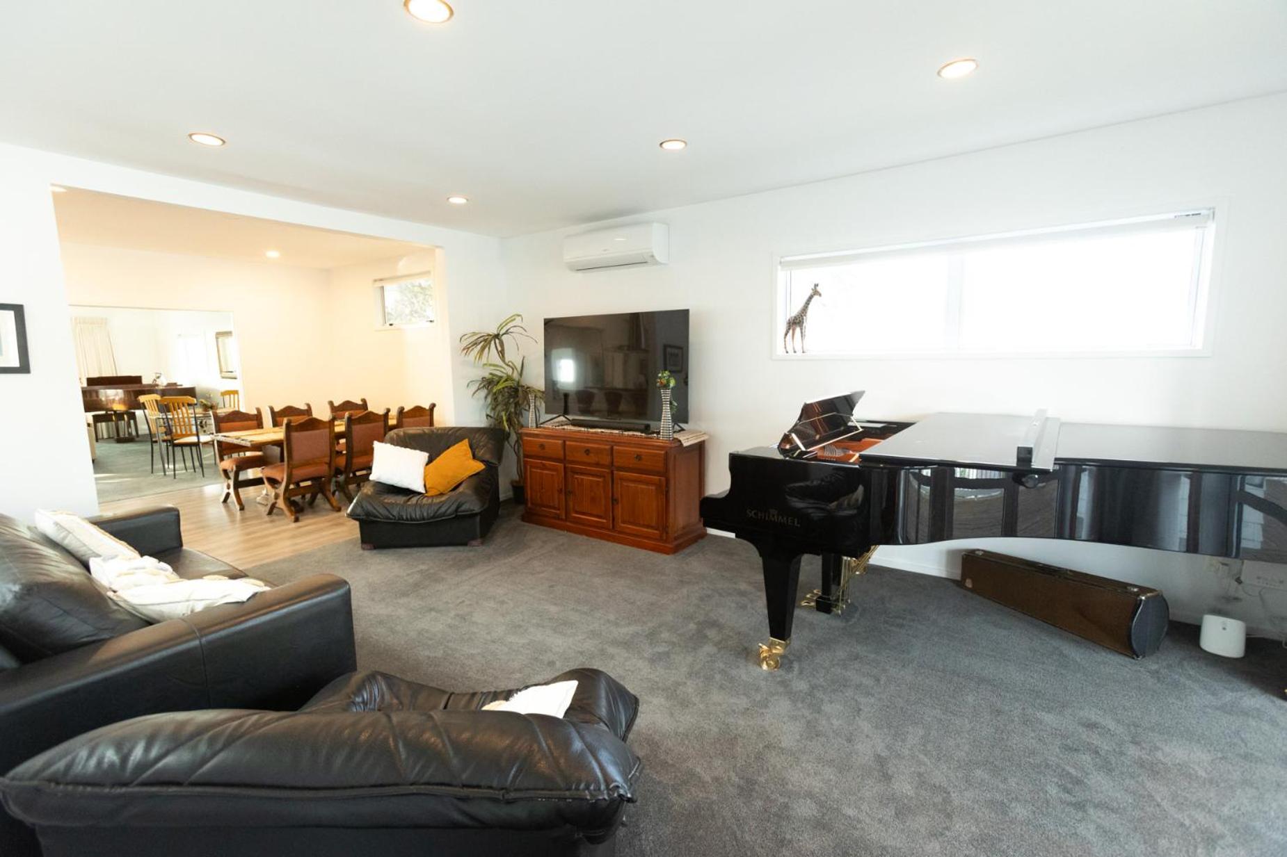 Villa photo 3