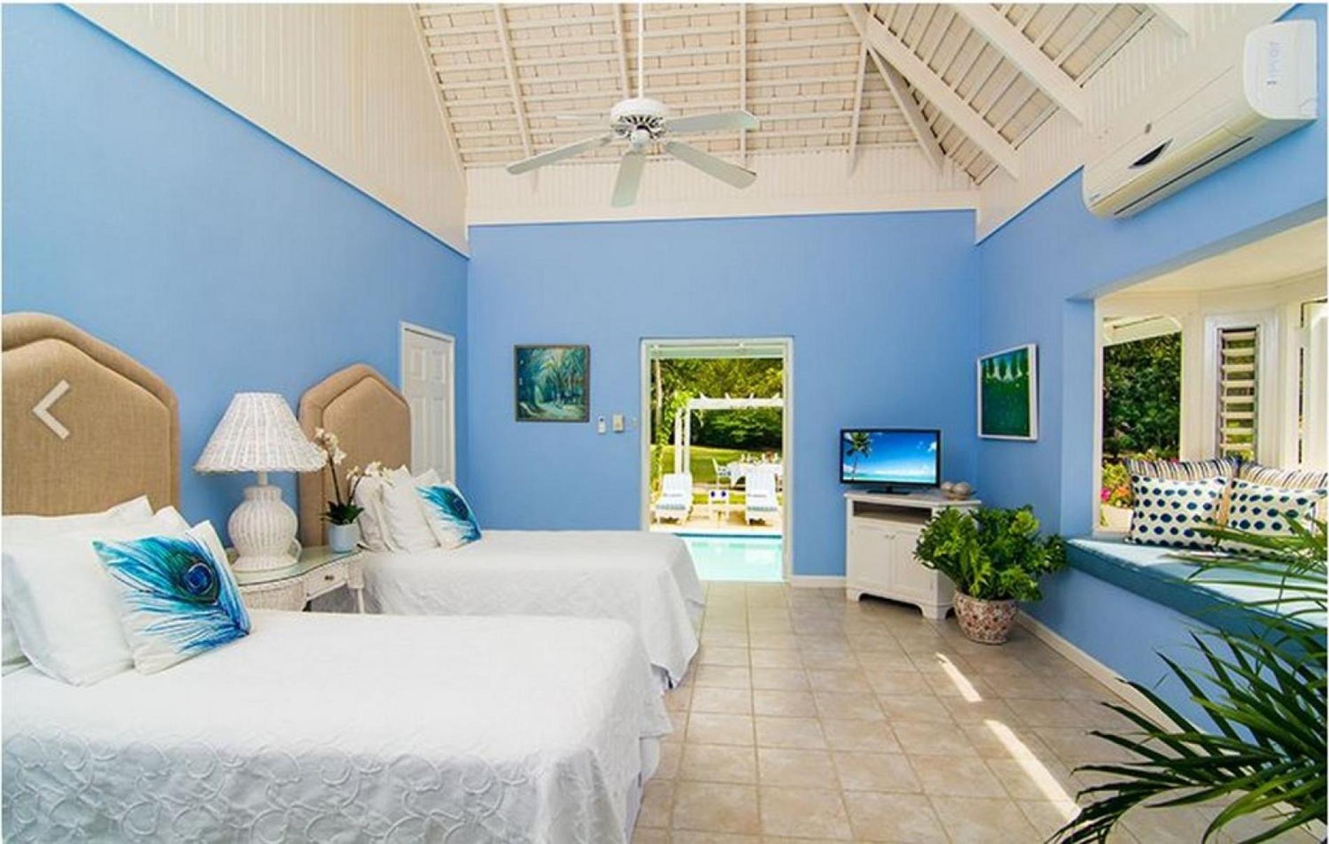 Villa photo 3