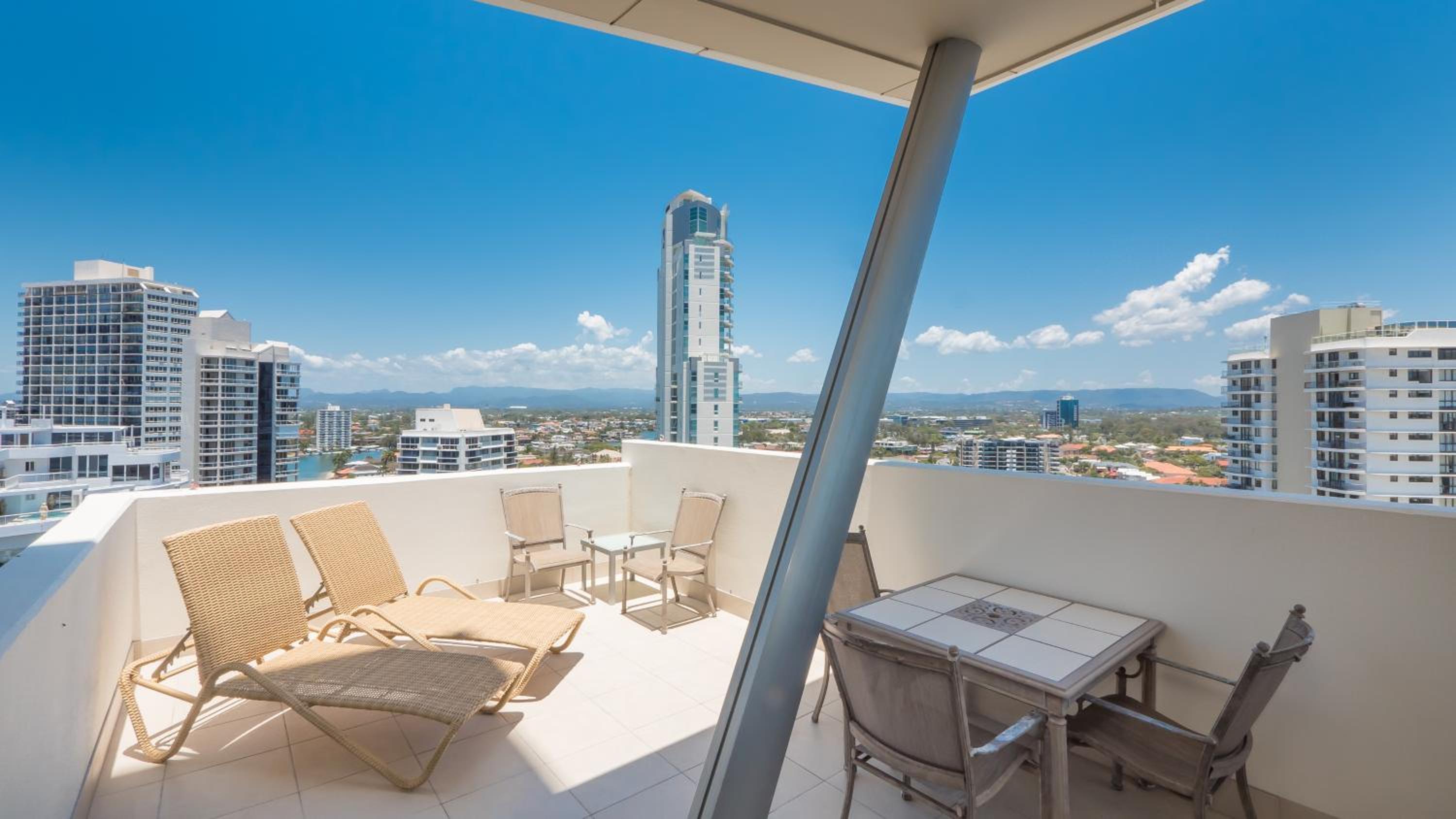 Three-Bedroom Sub Penthouse photo 2
