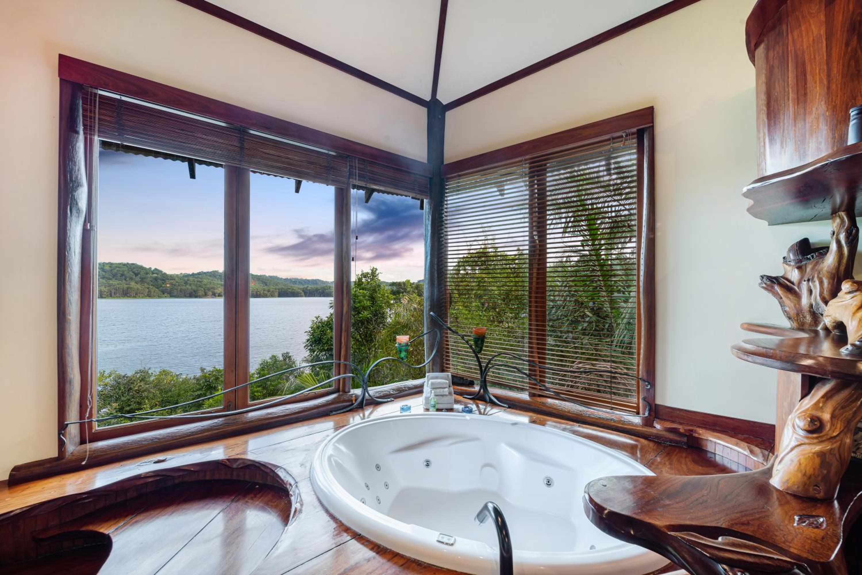 Penthouse Treehouse photo 2