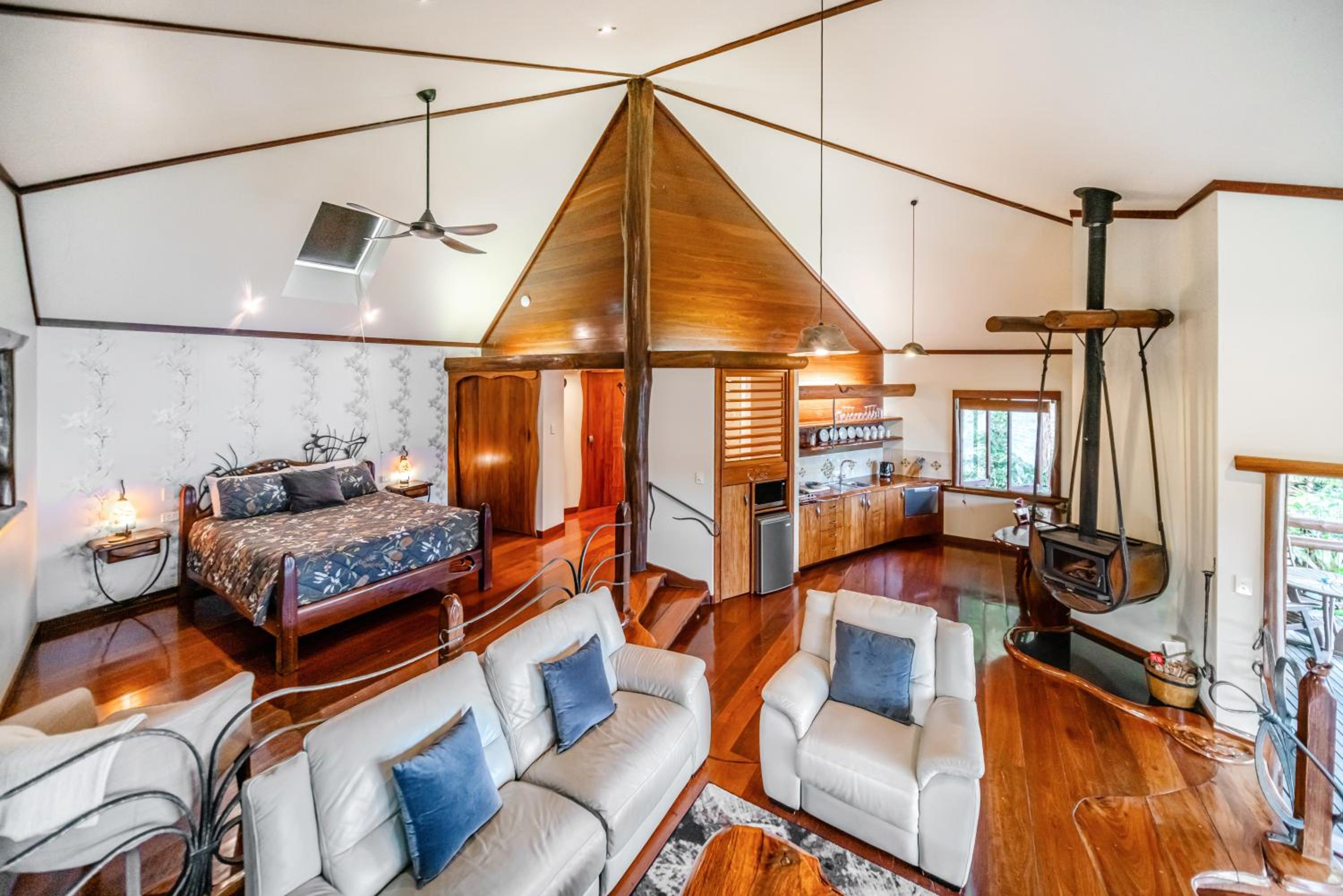 Penthouse Treehouse photo 1