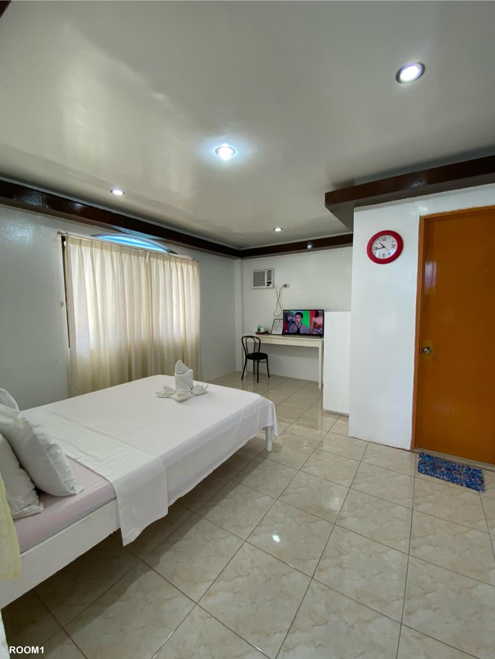 Double Room With Private Bathroom photo 1