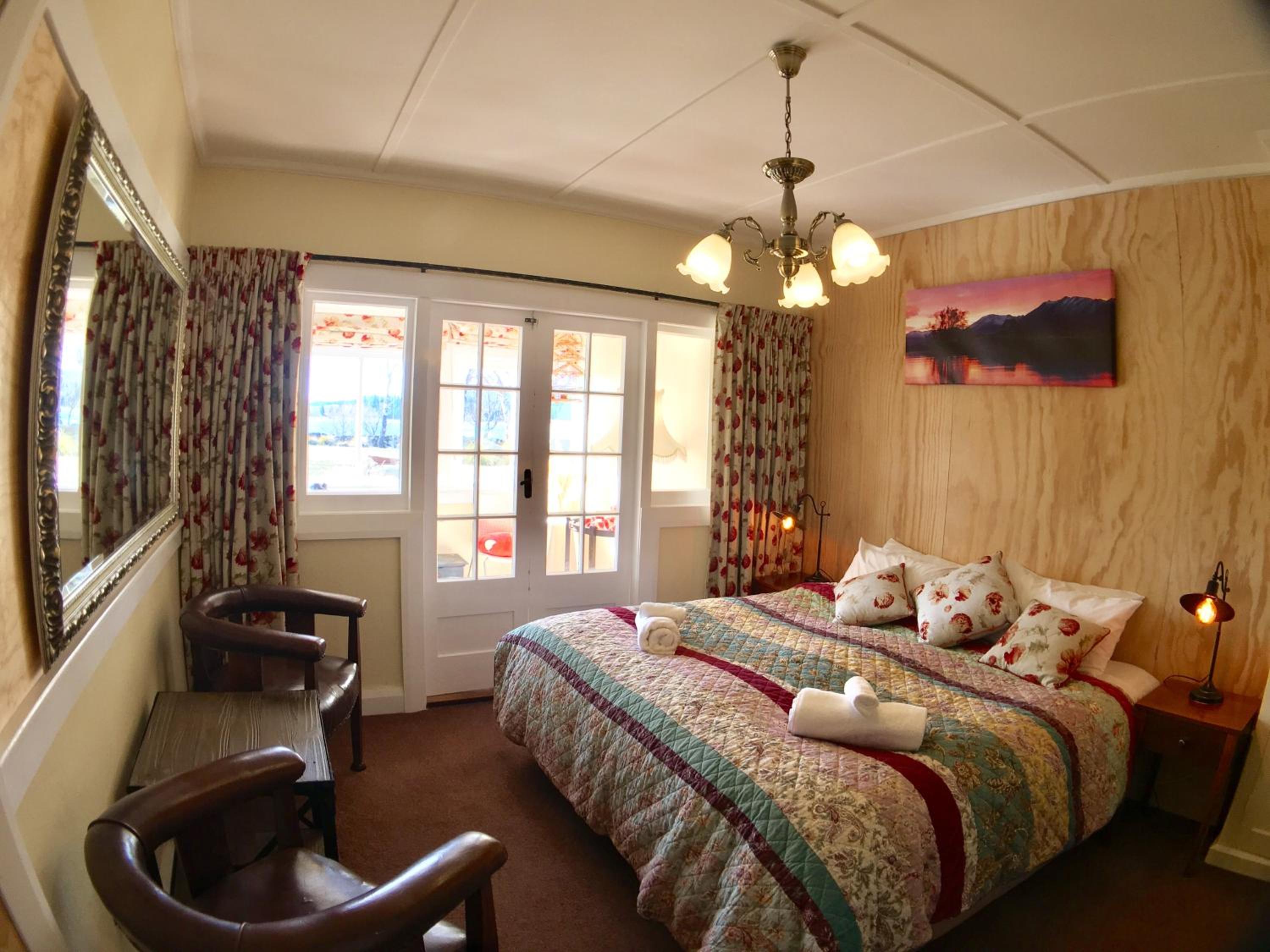 Double Room with Park View - Photo 5