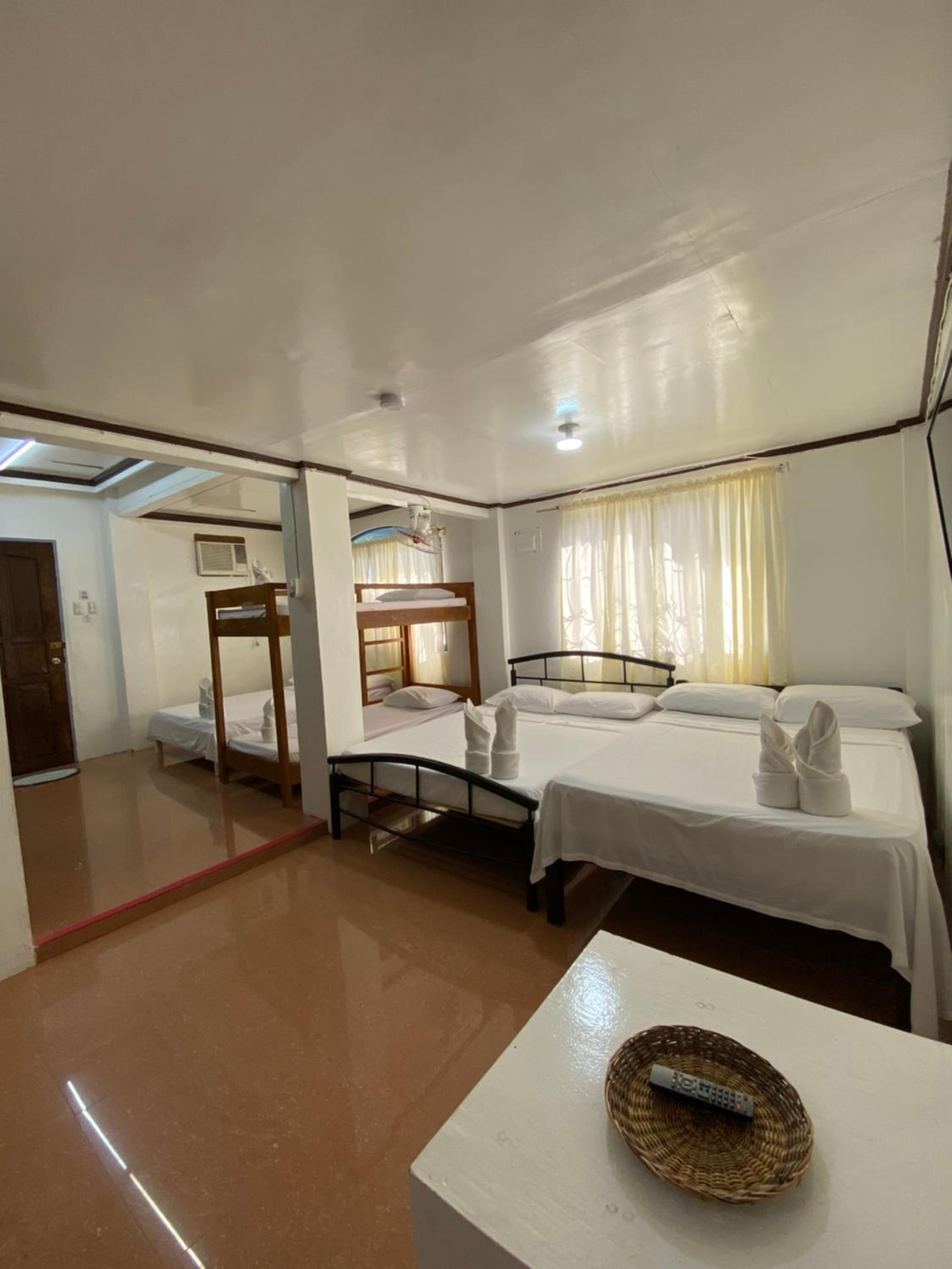 Family Room With Private Bathroom photo 1