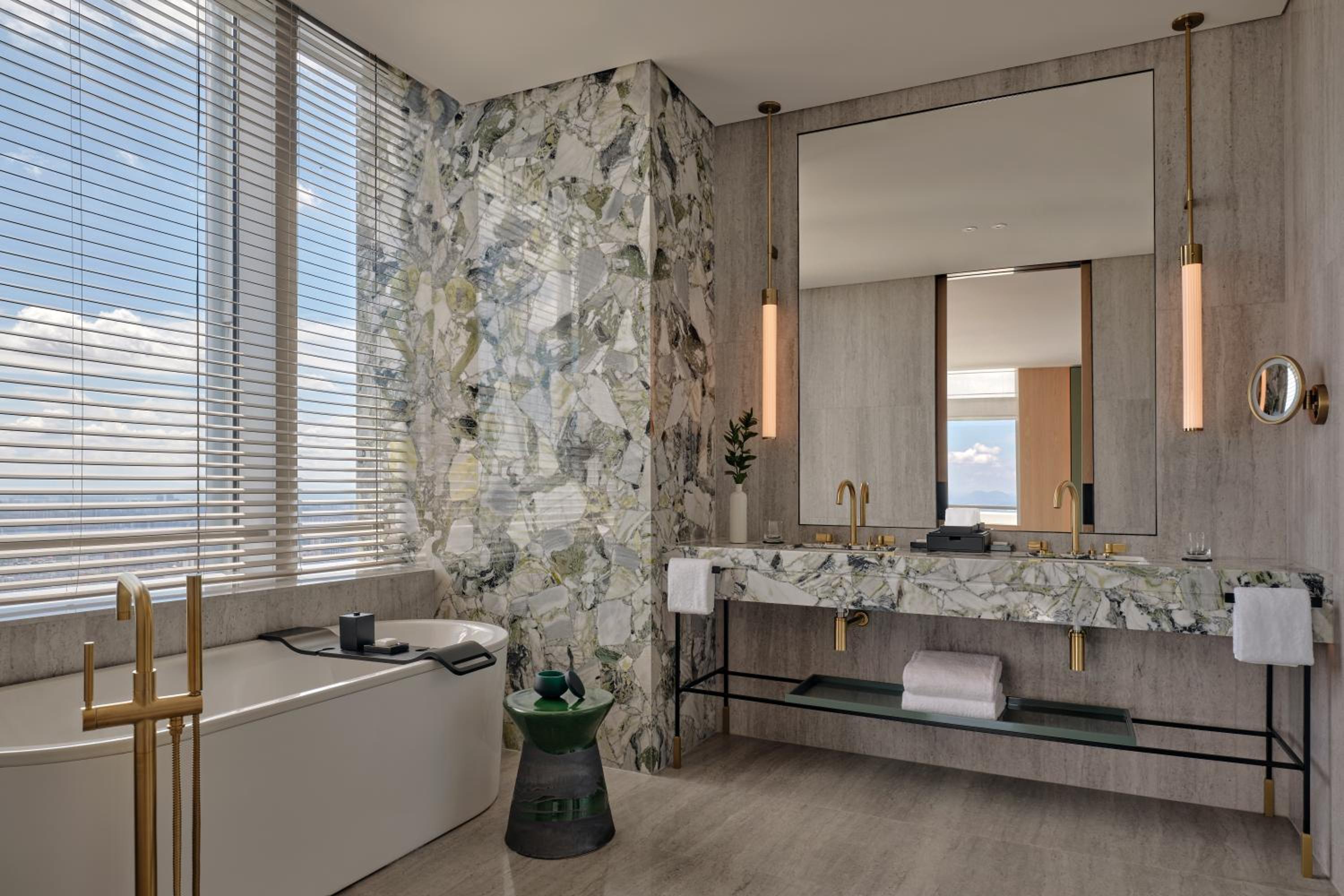 Executive Suite photo 2