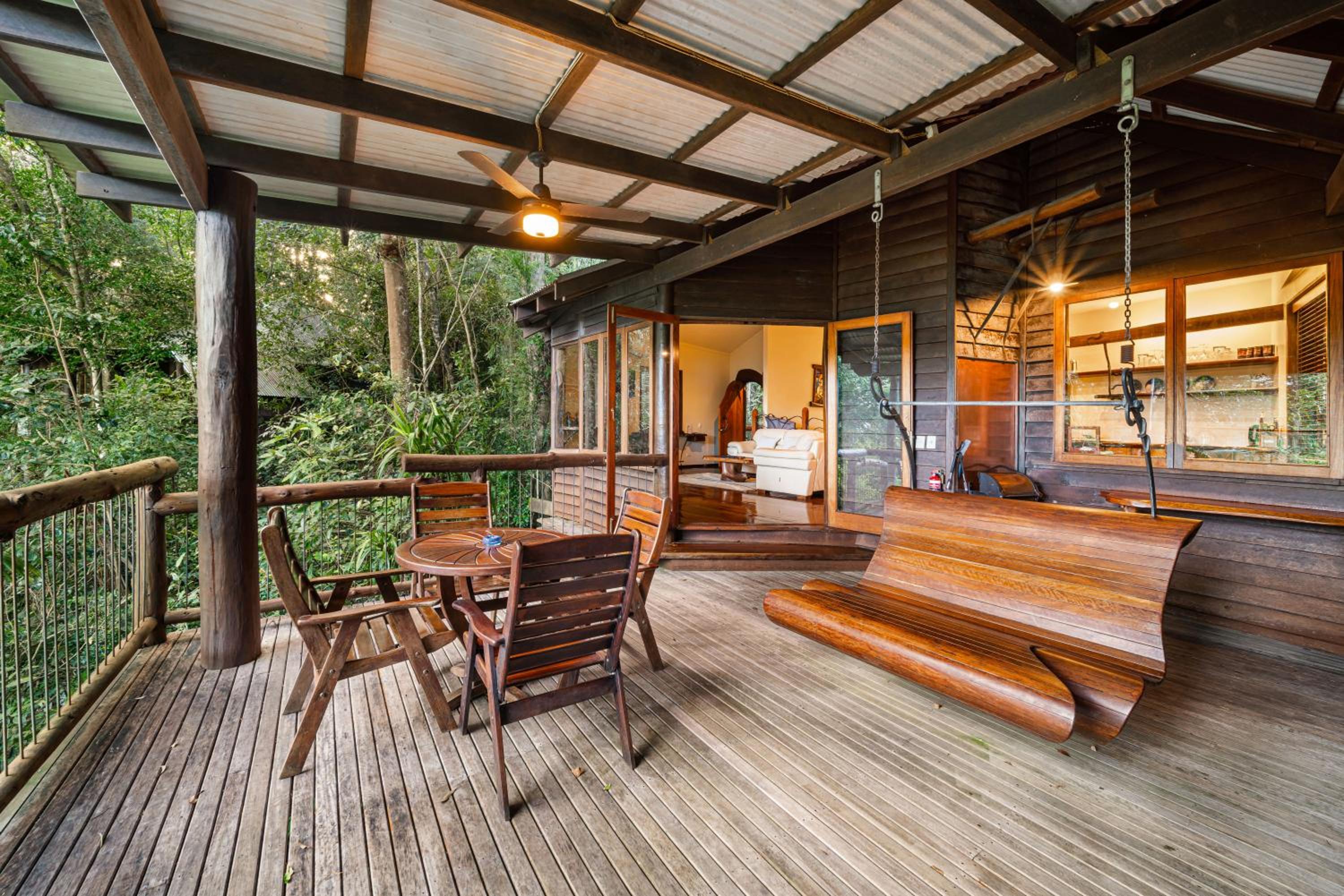 Wait-a-while Two-Bedroom Treehouse photo 2