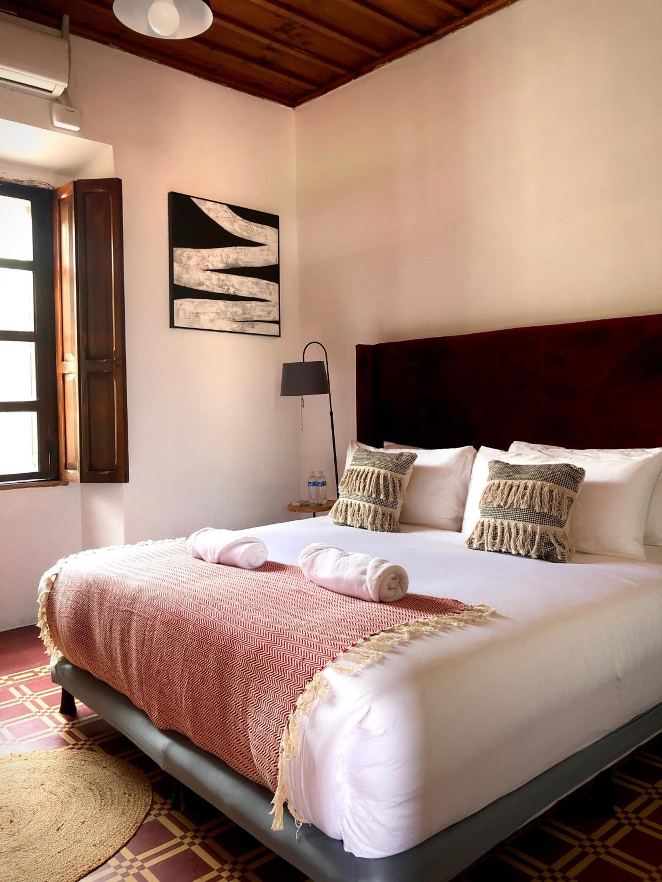 Deluxe King Room photo 1