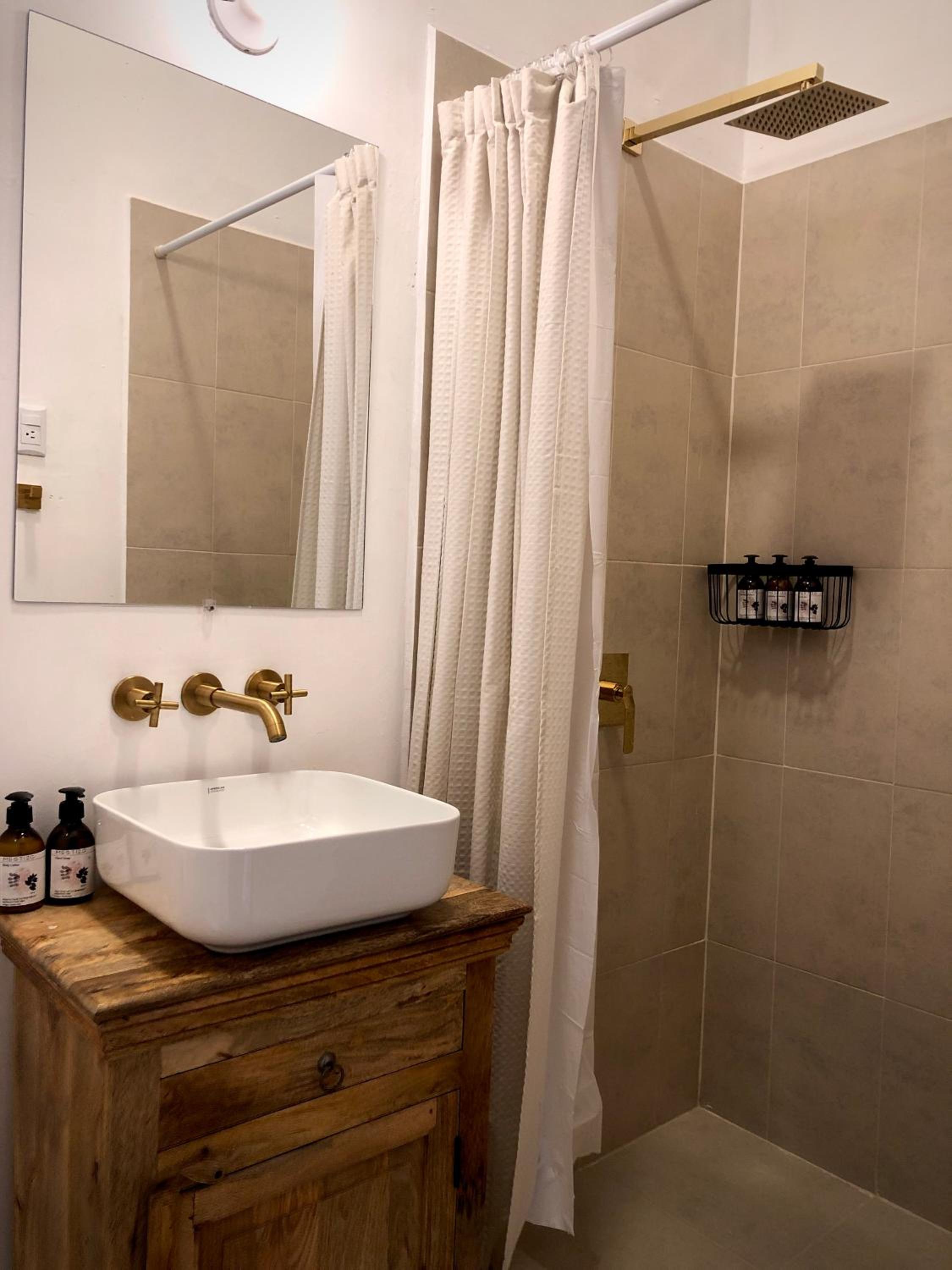 Deluxe Queen Room with Two Queen Beds photo 2