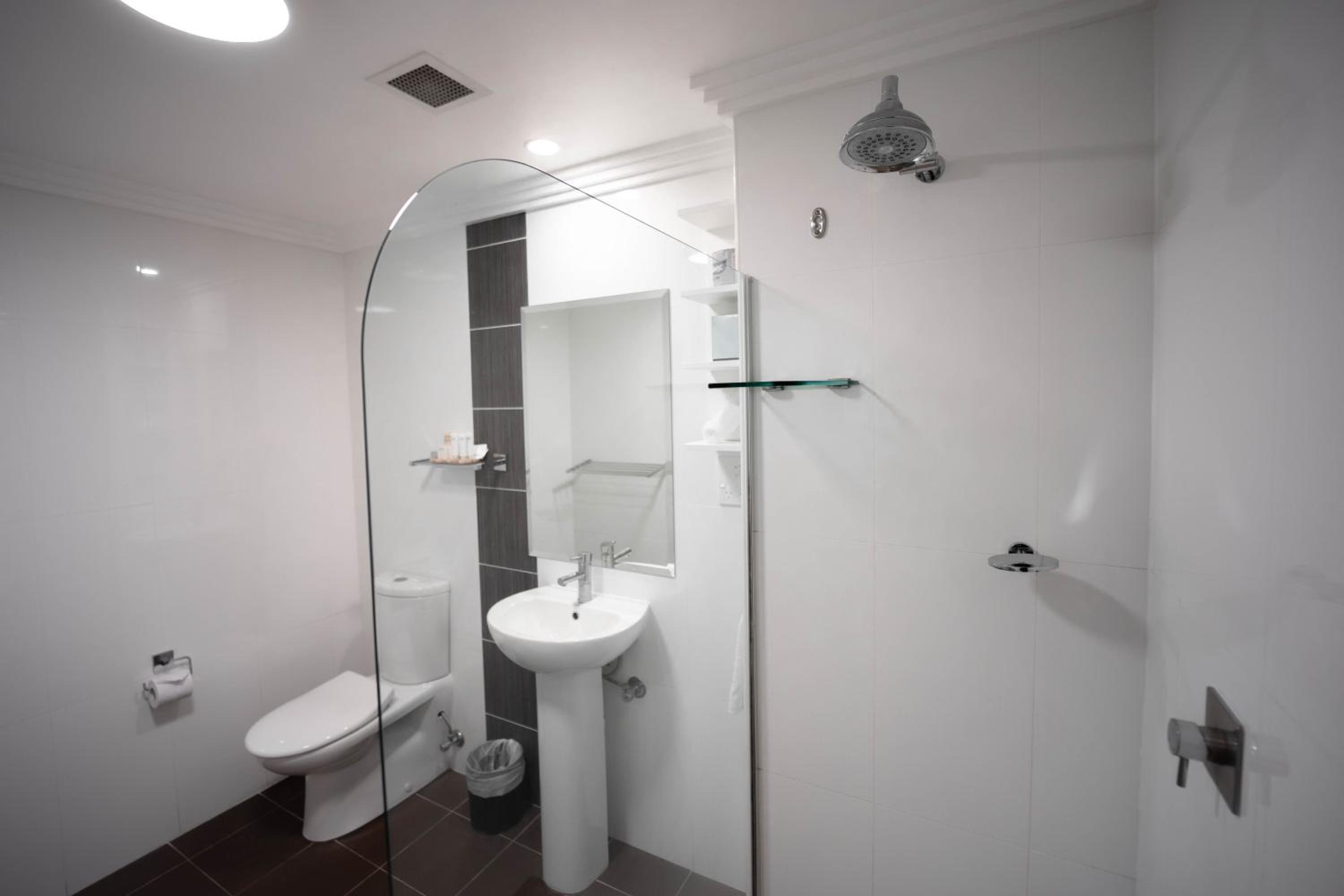 Superior King or Twin Room with Balcony - Photo 3