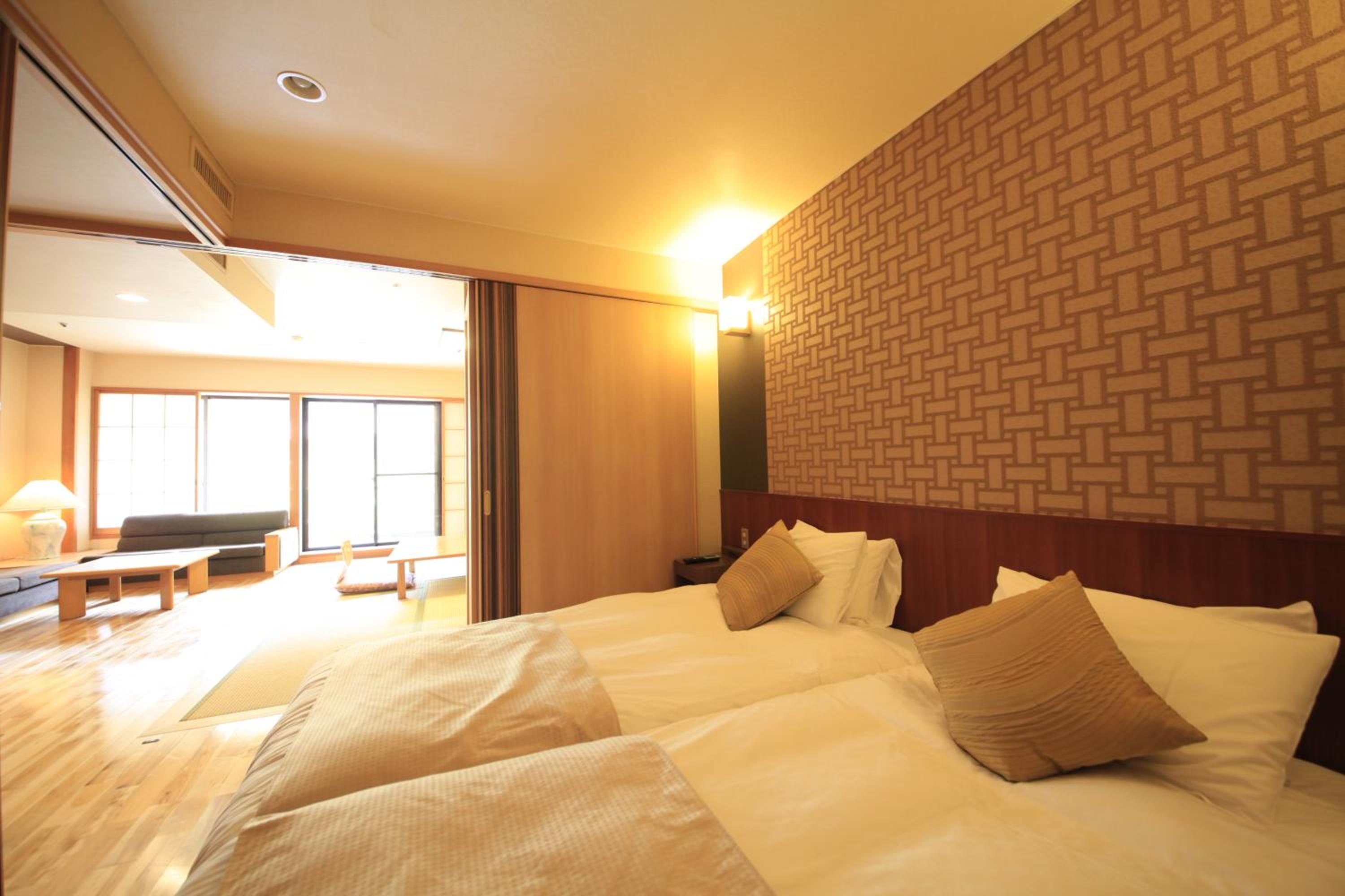 Deluxe Japanese Western-style Room with Open-air Bath - YUAN - Non-Smoking 51㎡ photo 3