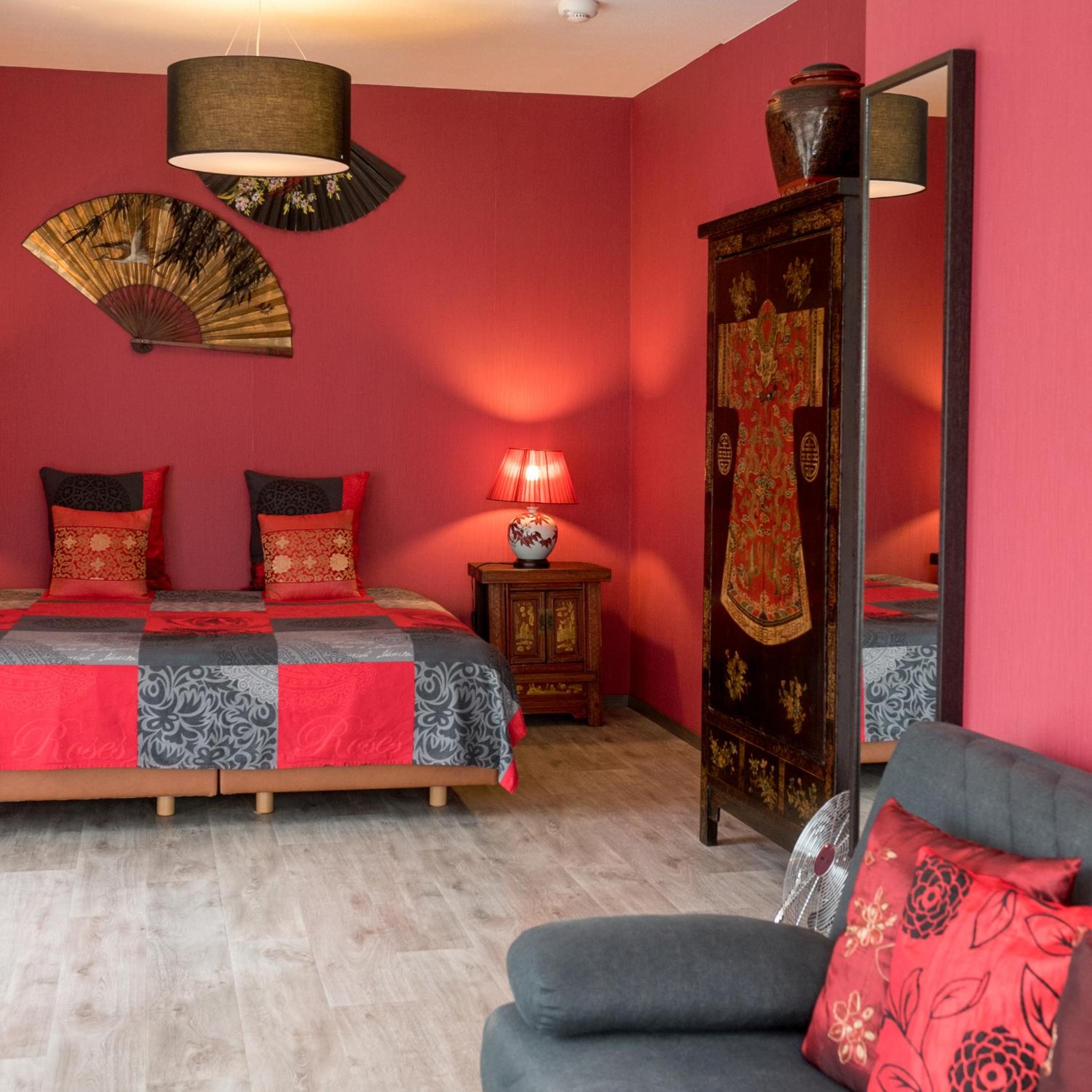 Standard Double Room With Sofa photo 2