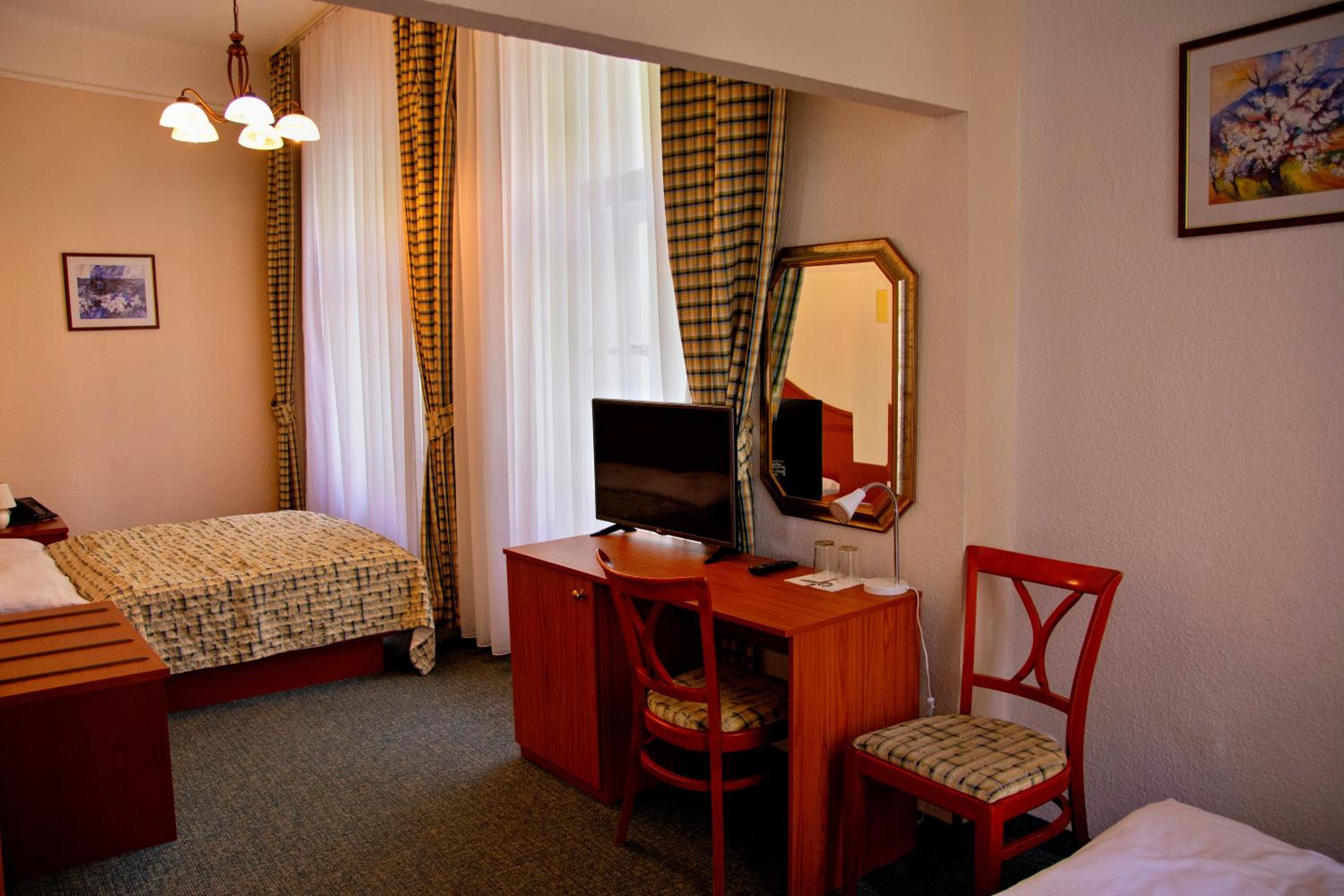 Standard Triple Room photo 3