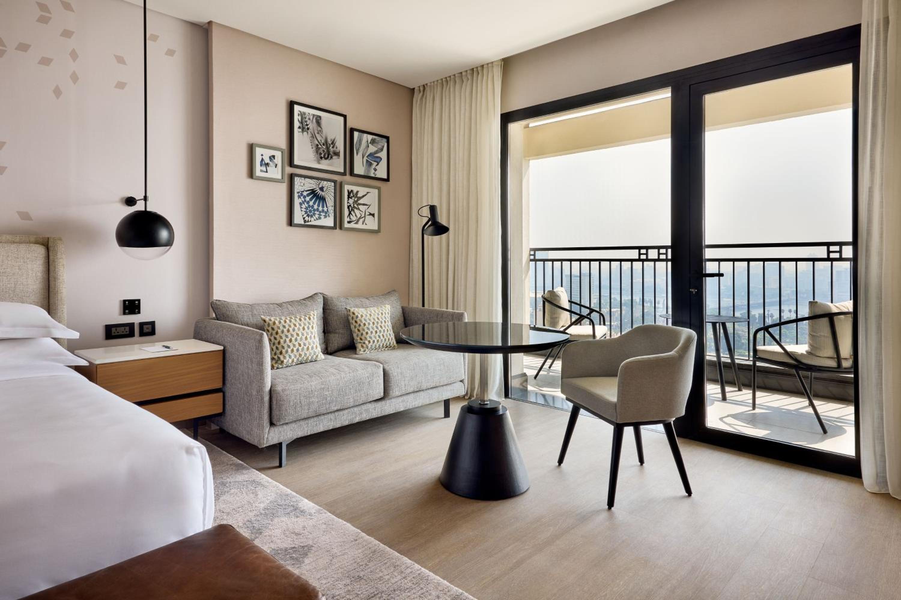 Nile Guest room, 1 King, River view, Balcony - Photo 2