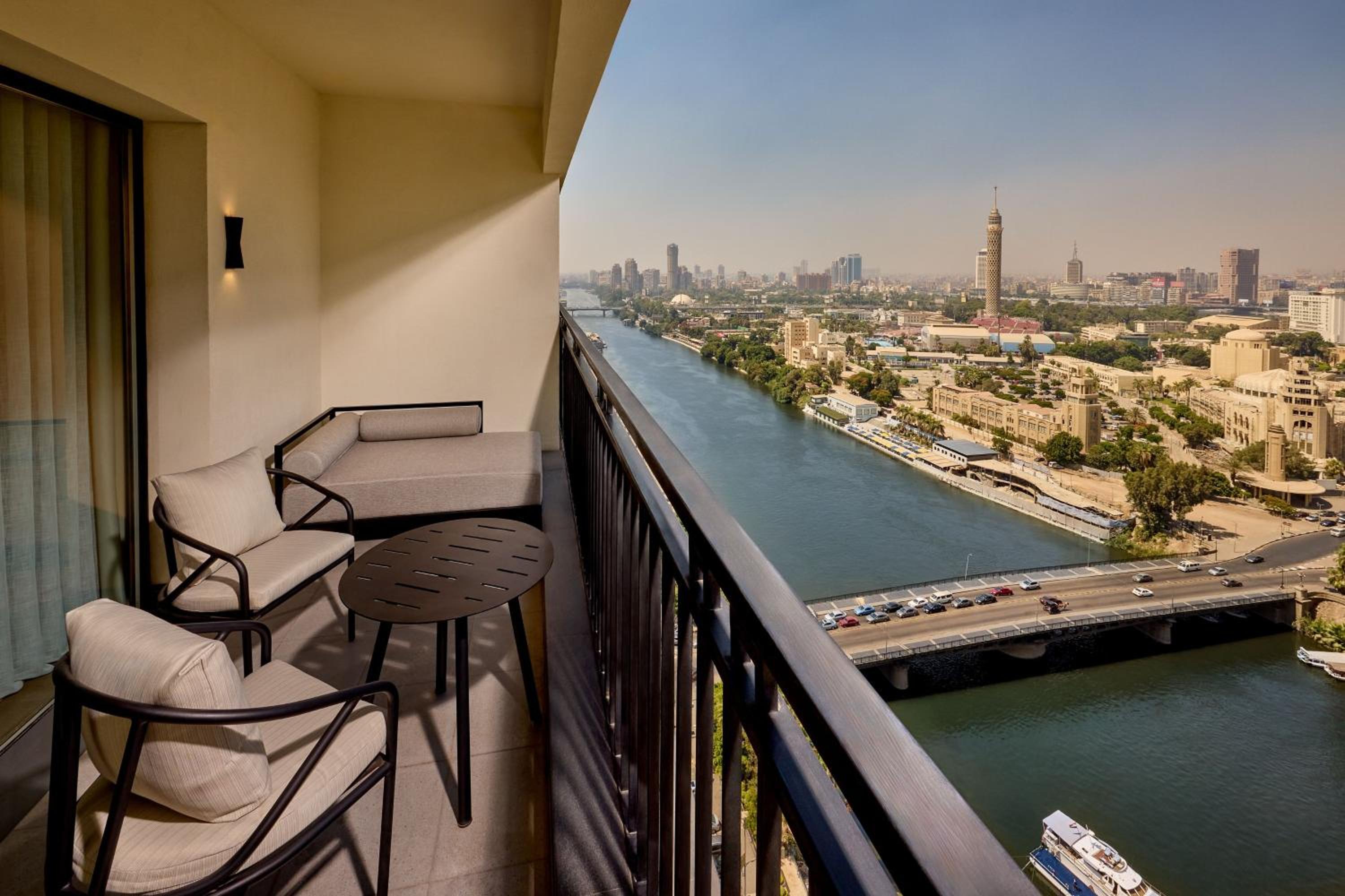 Panoramic Nile, Club lounge access, 1 King, Riverfront, Balcony - Photo 7