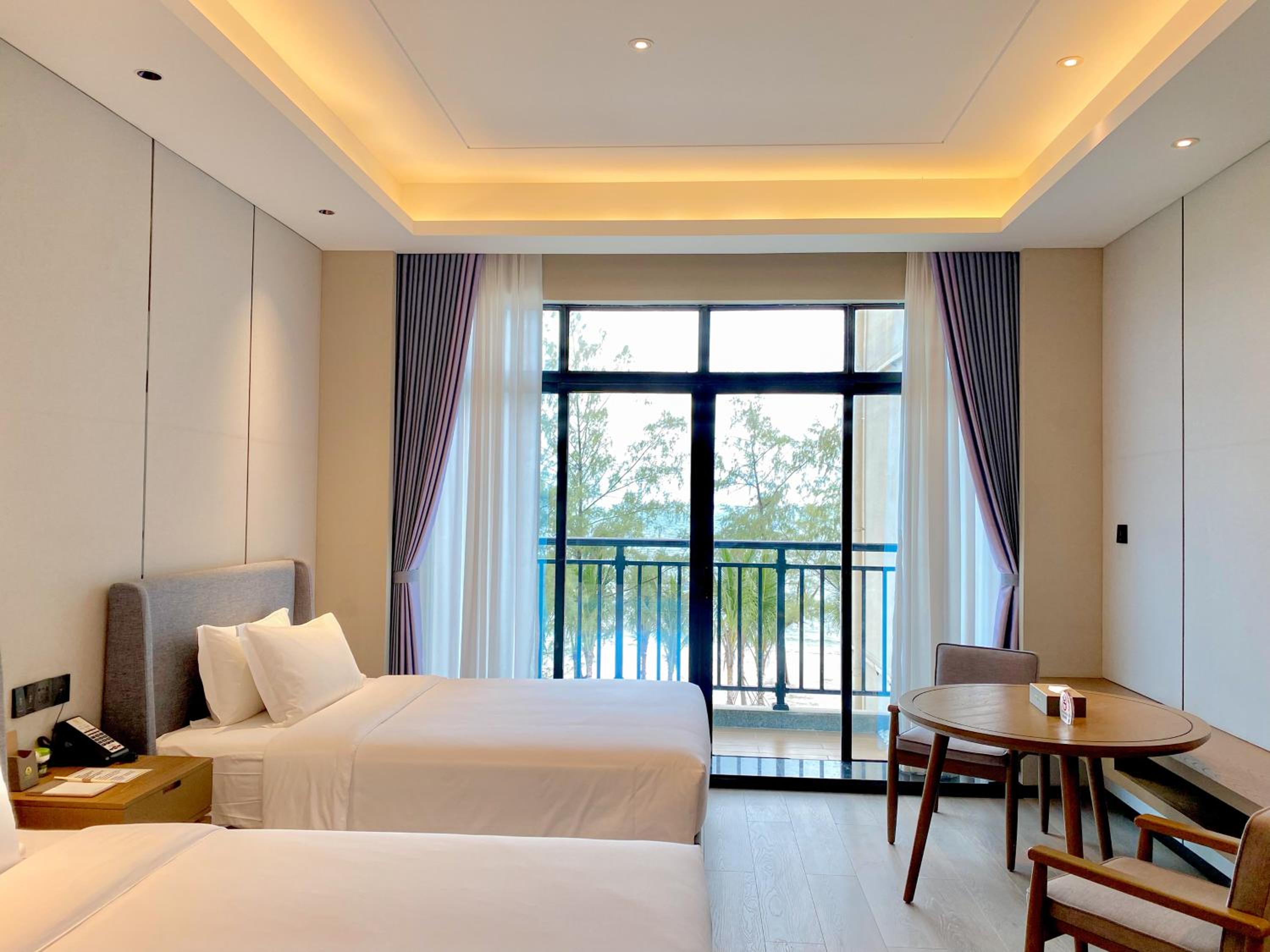 Twin Room with Sea View photo 1