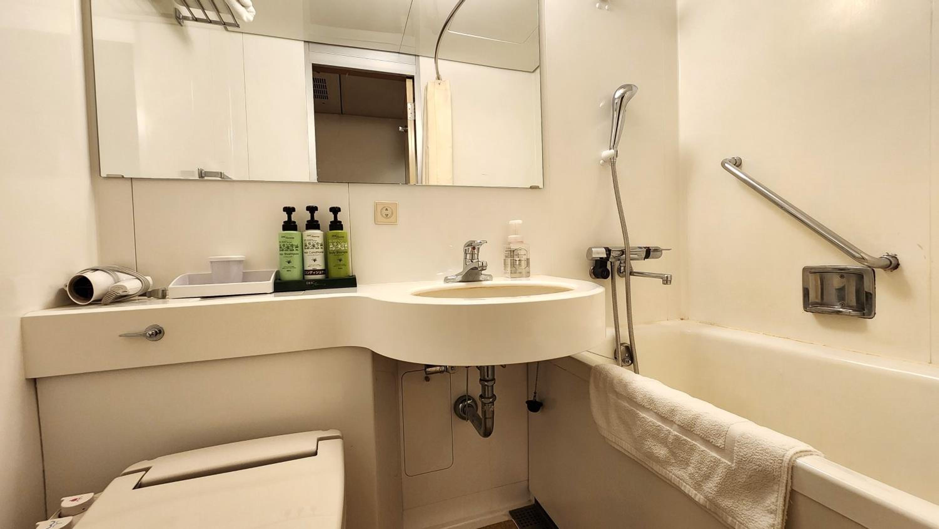 Double Room with Small Double Bed - Non-Smoking - Photo 4