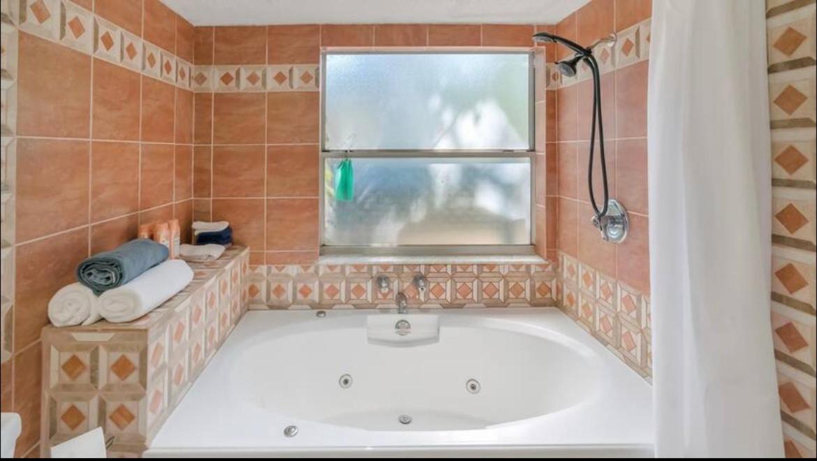 Three-Bedroom Villa photo 2