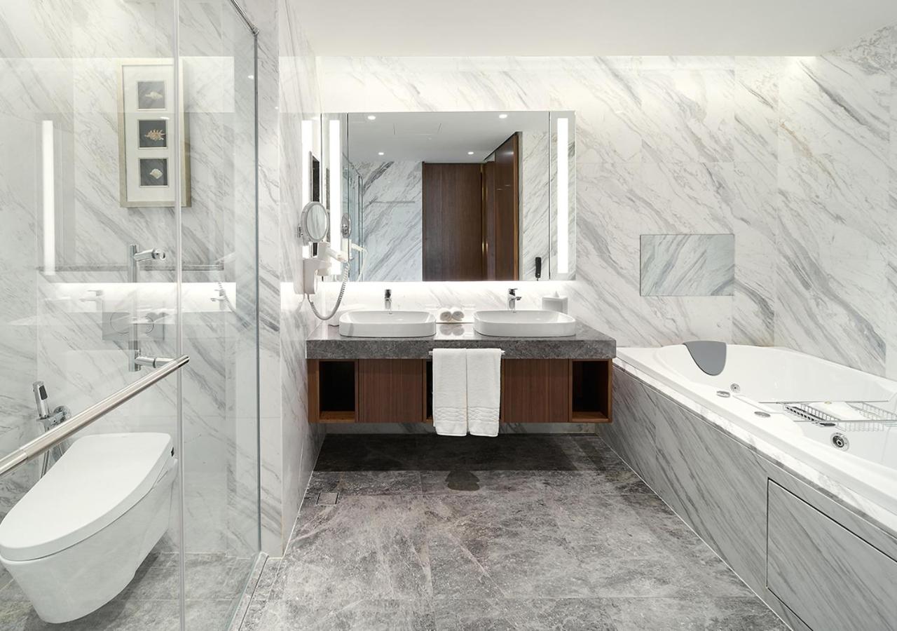 Executive Suite Executive Suite