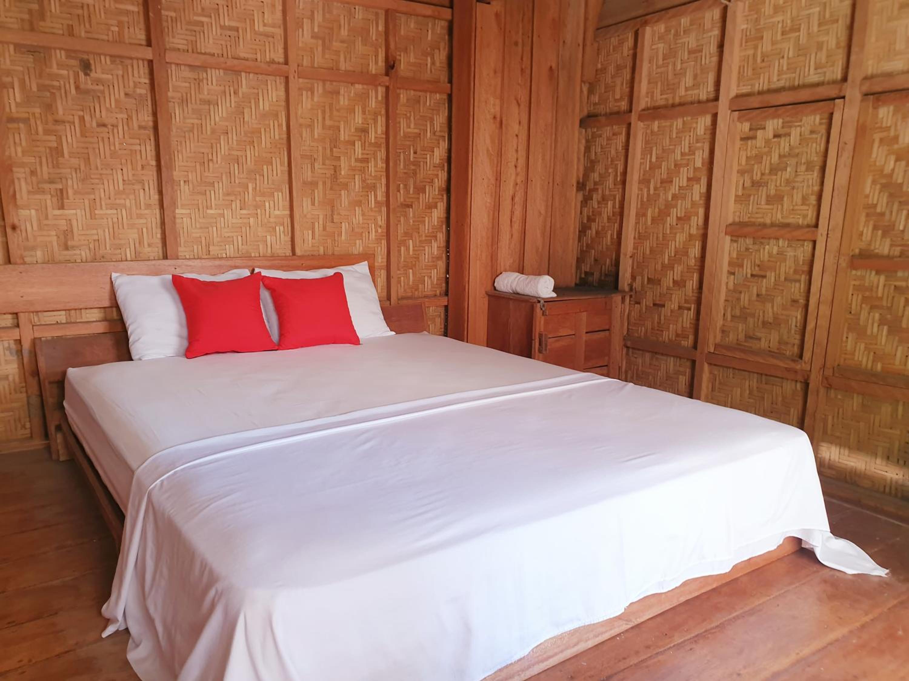 Bungalow with Shared Bathroom