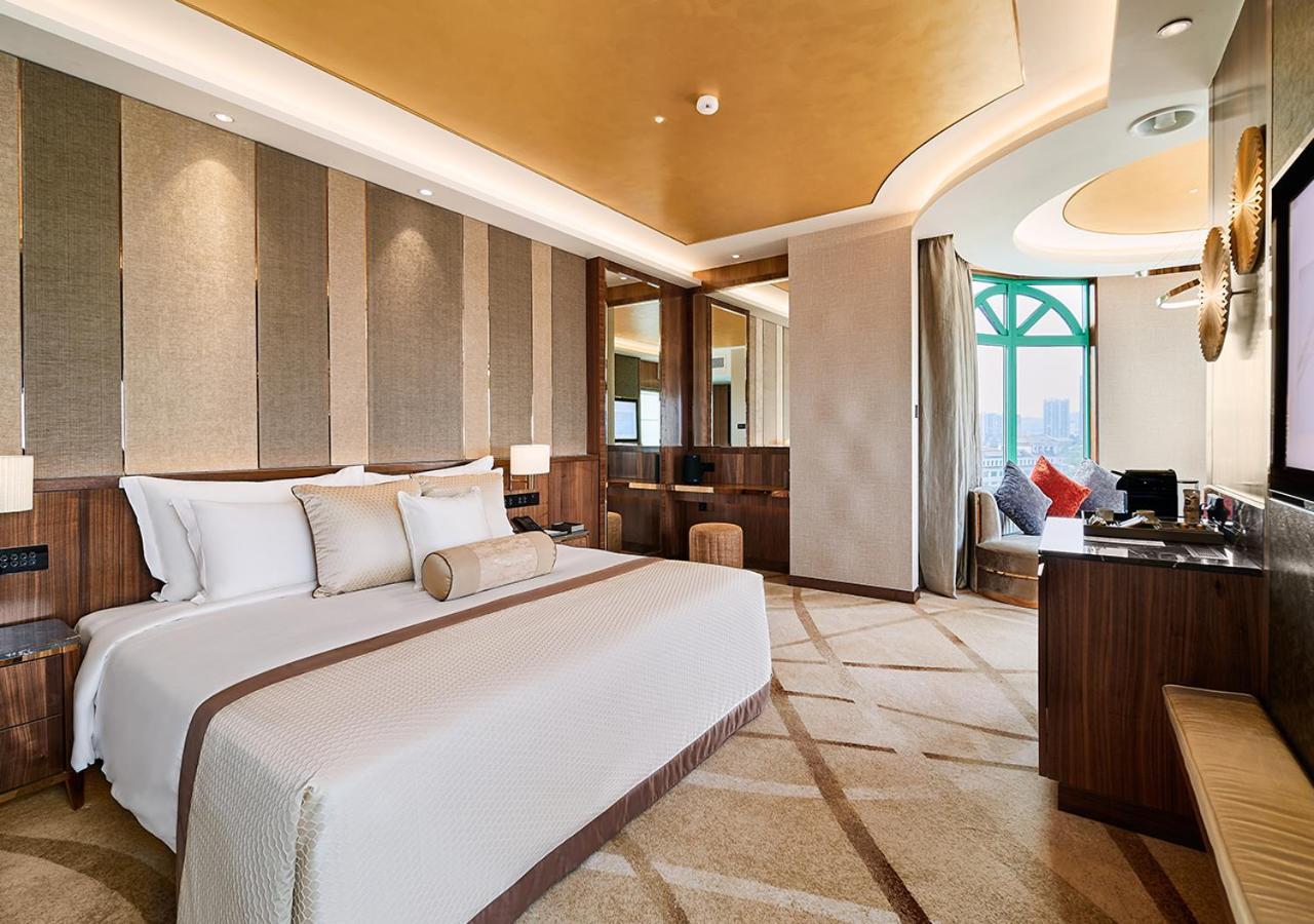 Business Suite