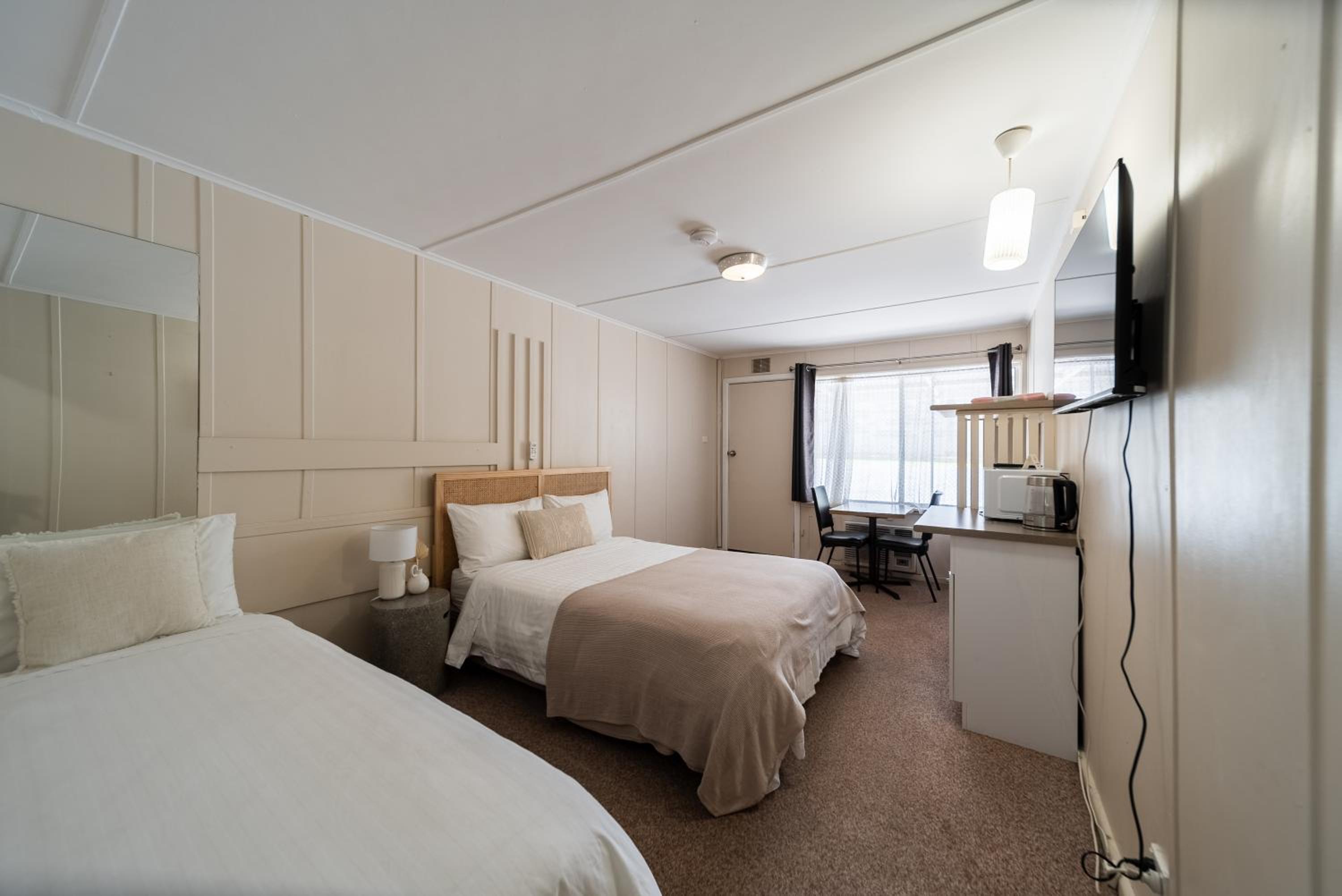 Double Room with Extra Bed photo 2