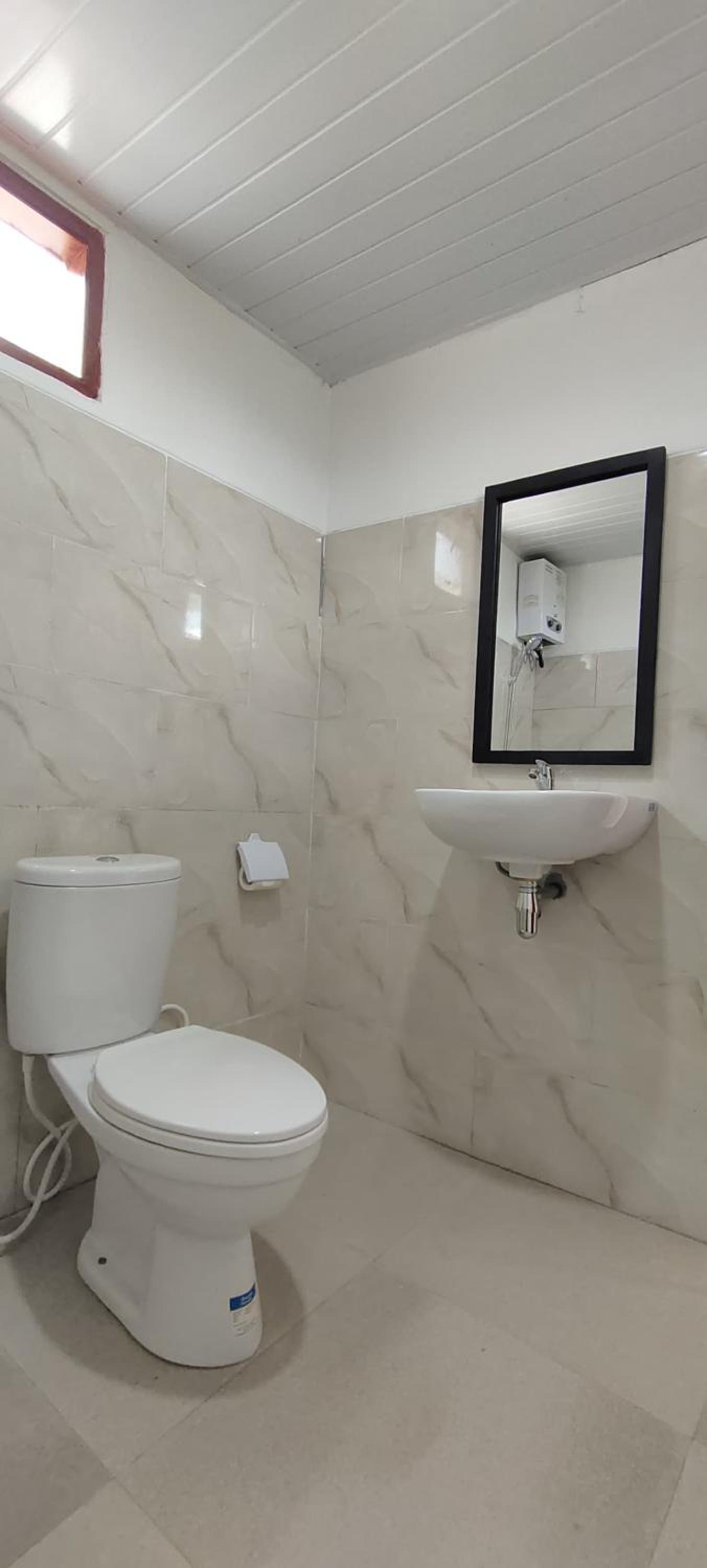 Deluxe King Room - Photo 5
