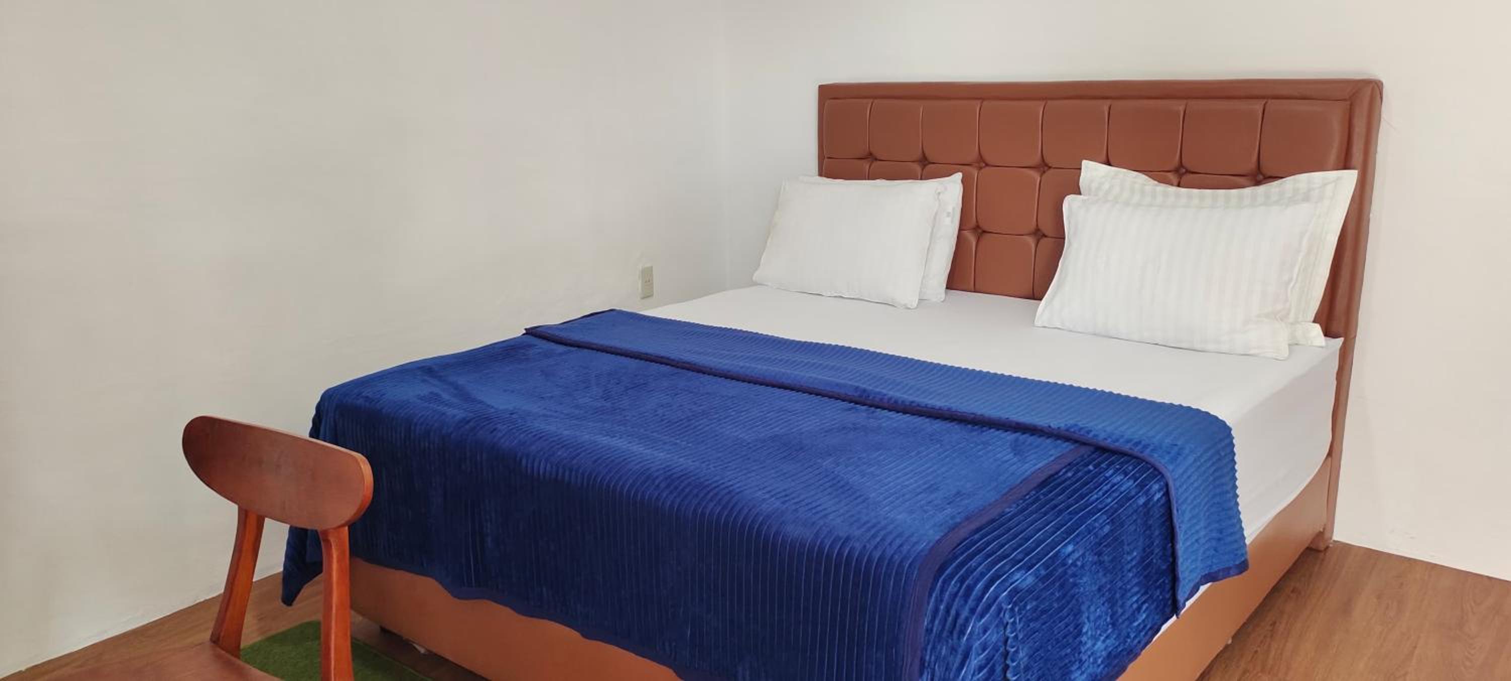 Deluxe King Room - Photo 2