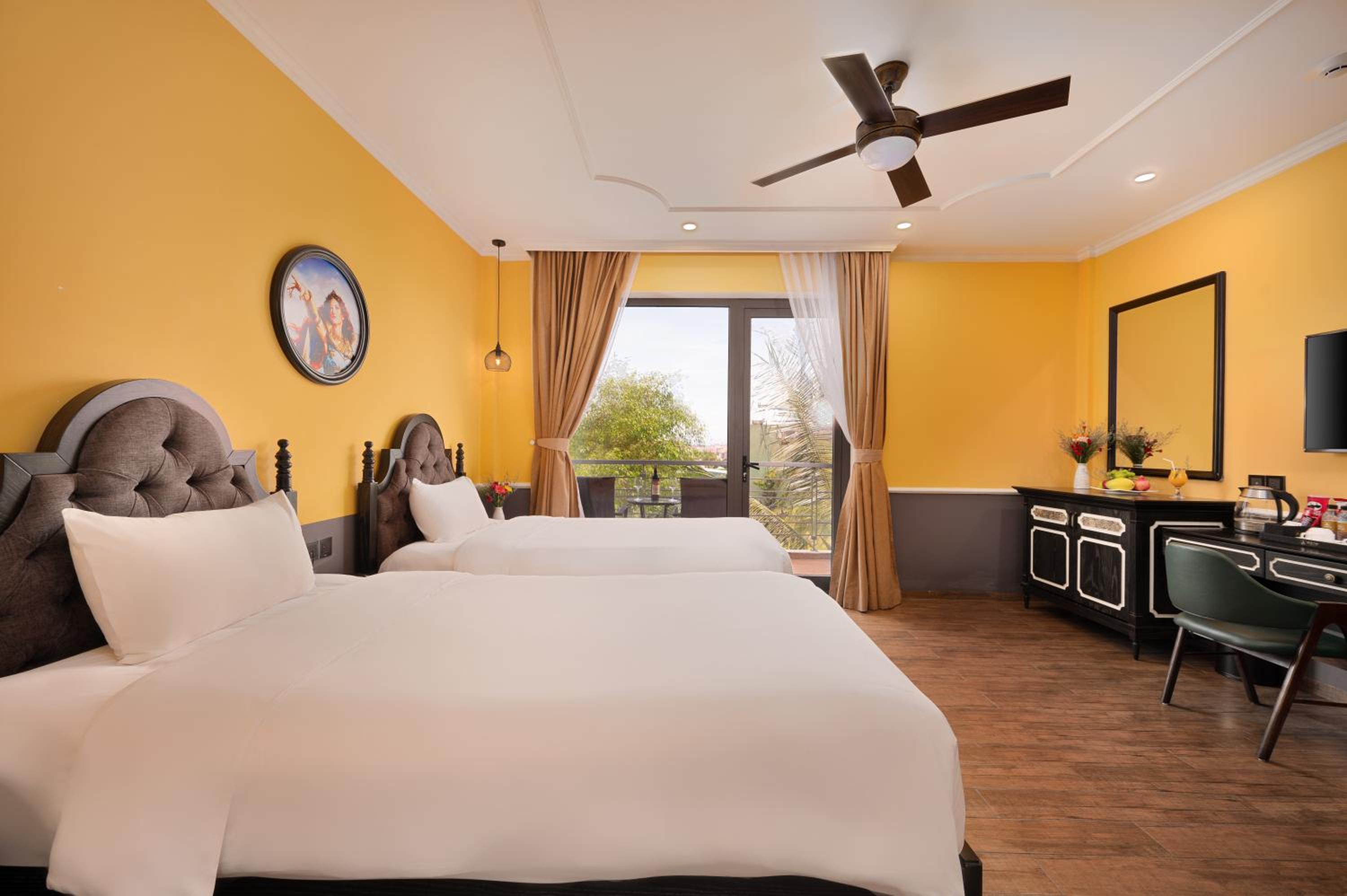 Deluxe King or Twin Room with Balcony photo 1