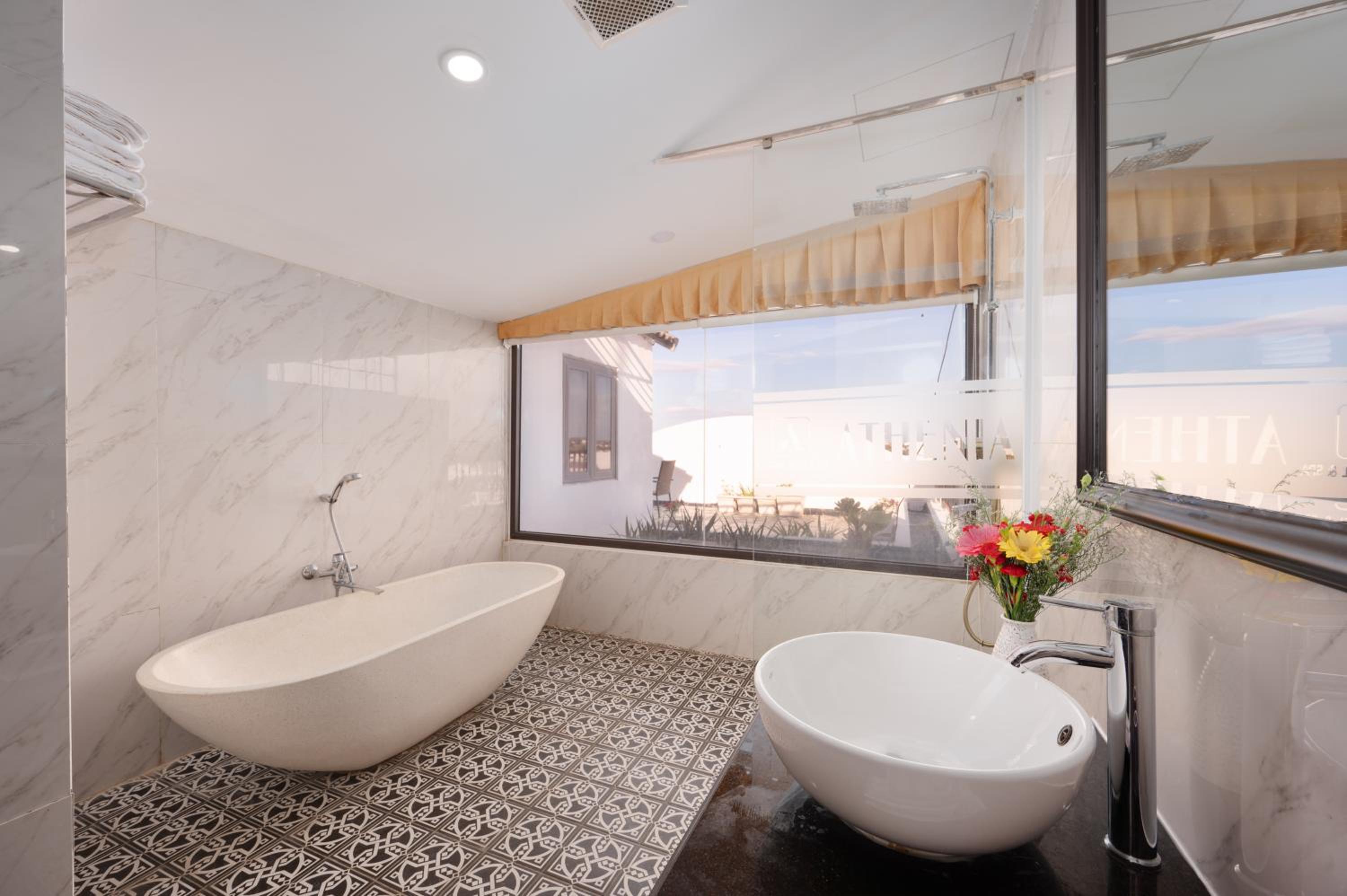 Junior Suite with Balcony photo 3