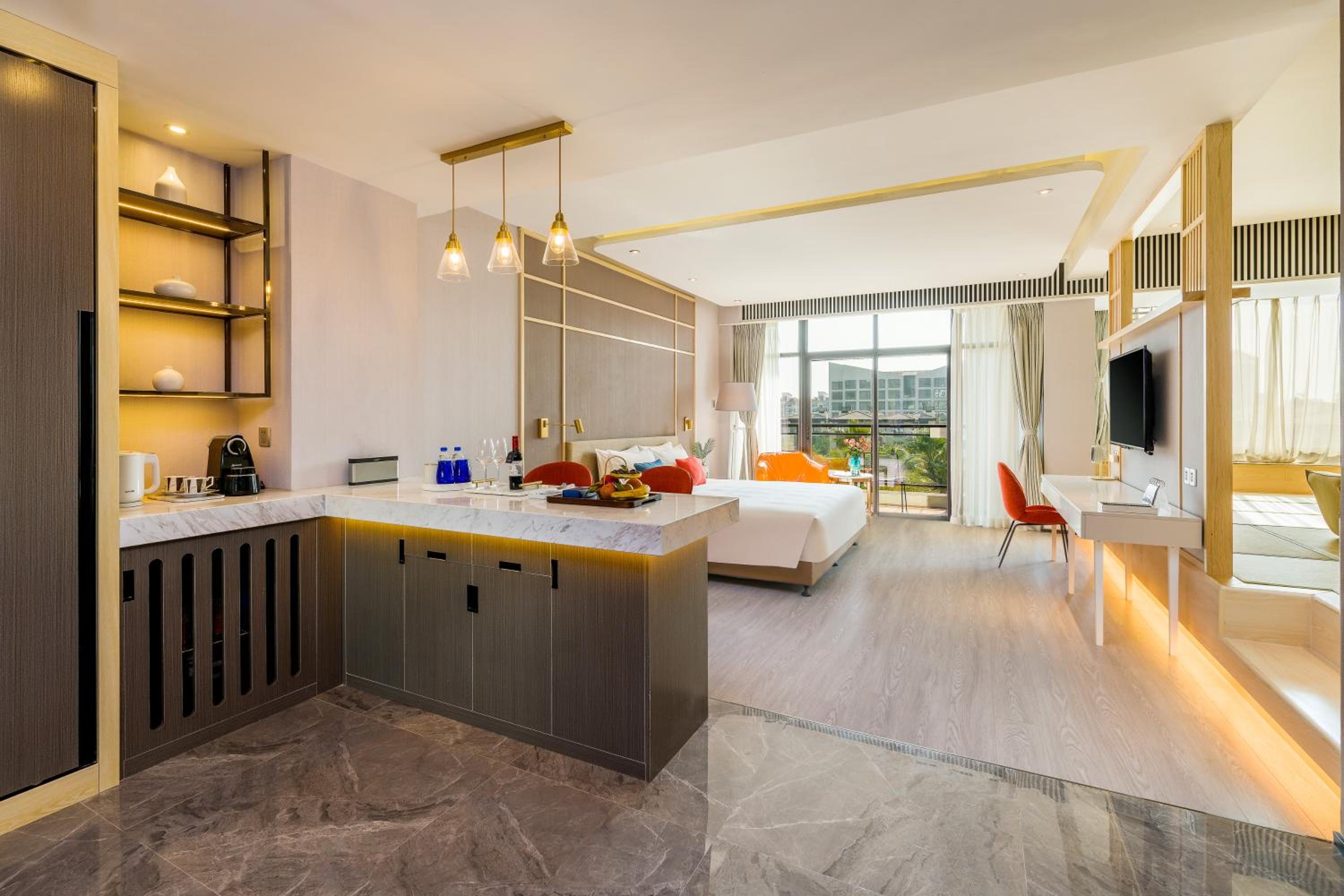 Deluxe Family Suite photo 3