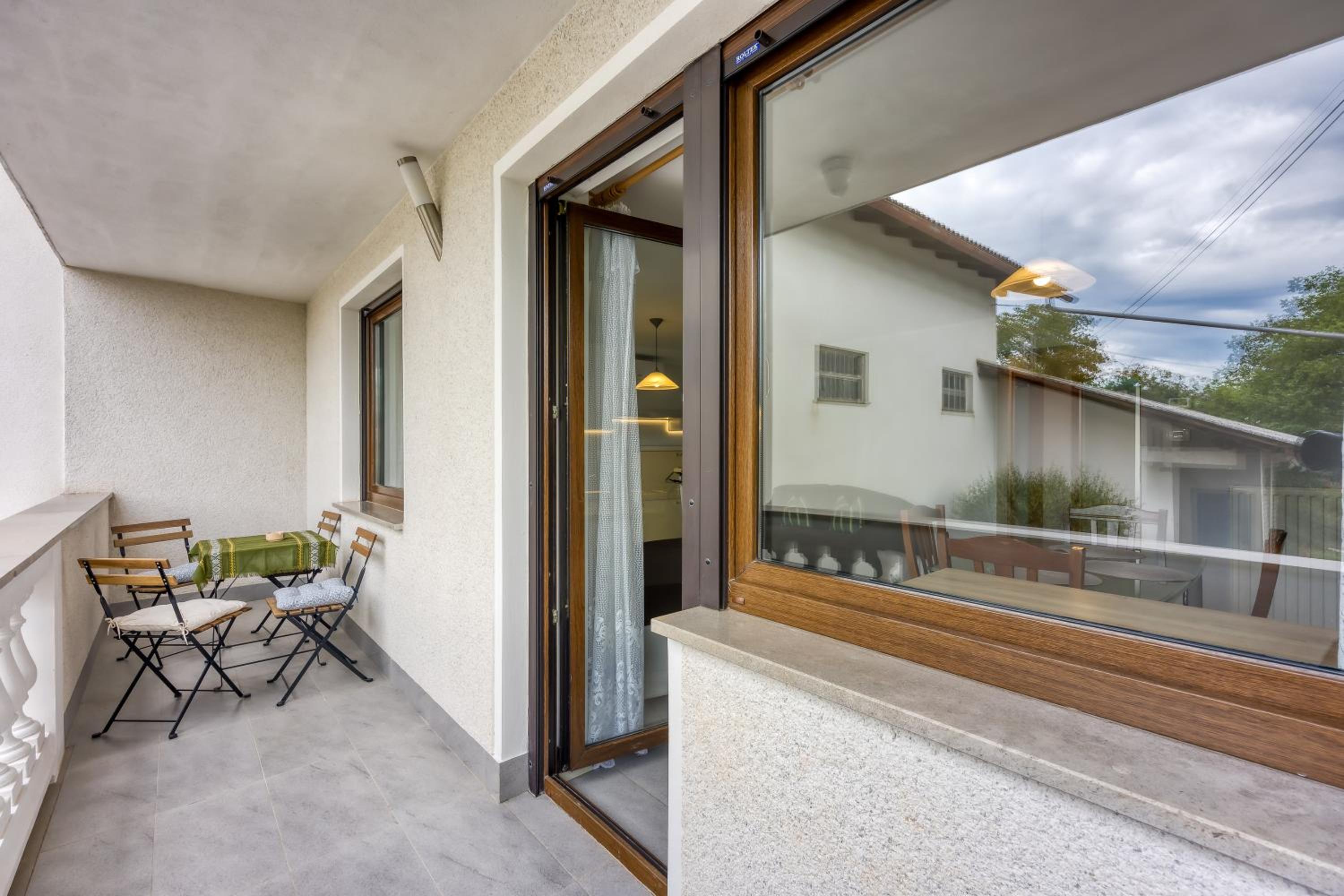 Two Bedroom Apartment with Balcony 1 photo 2